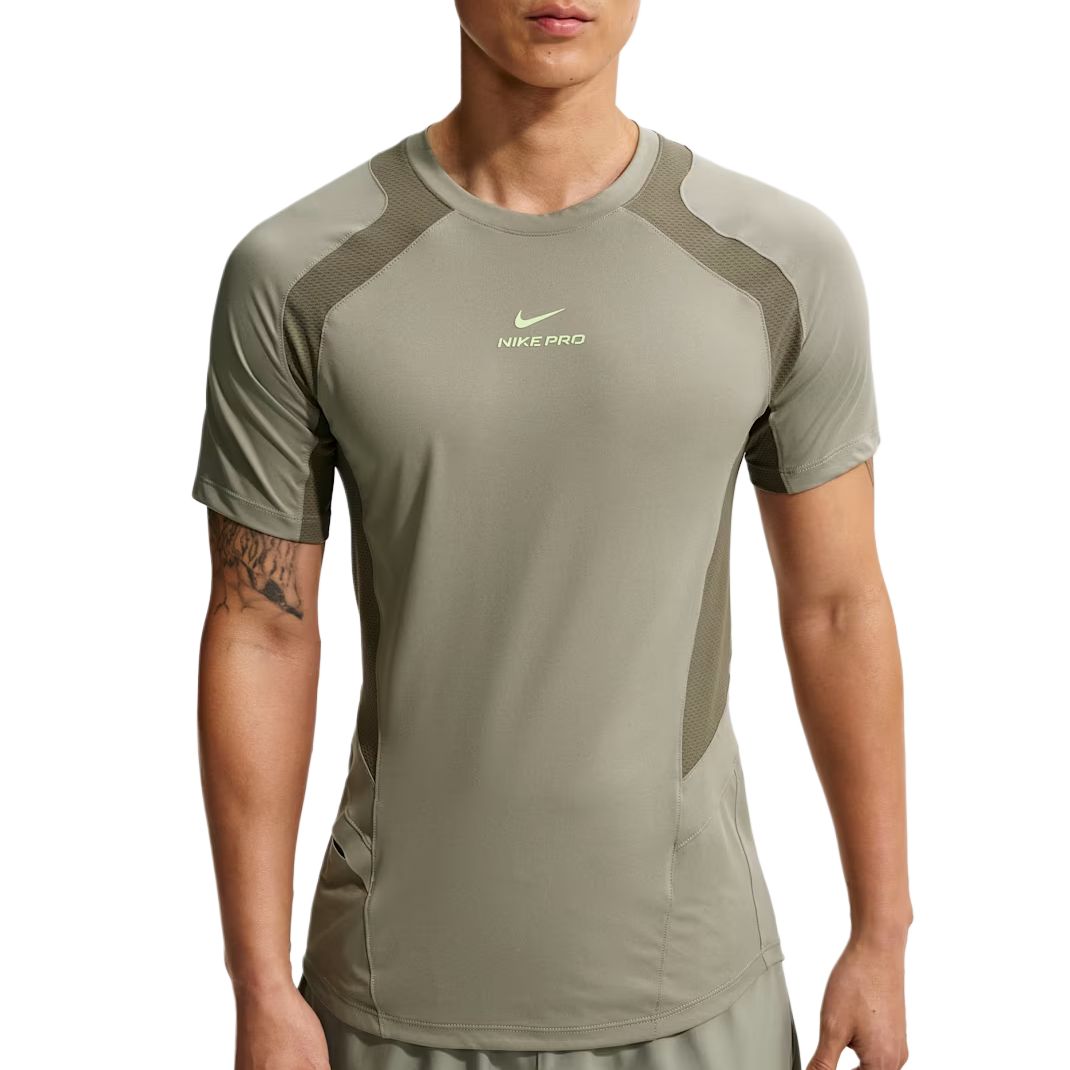 Тренировочная одежда Dri FIT ADV Pro для мужчин Nike, светло-army зеленый/medium оливково-зеленый/светло-lime
Тренировочная одежда Dri FIT ADV Pro для мужчин Nike, светло-army зеленый/medium оливково-зеленый/светло-lime