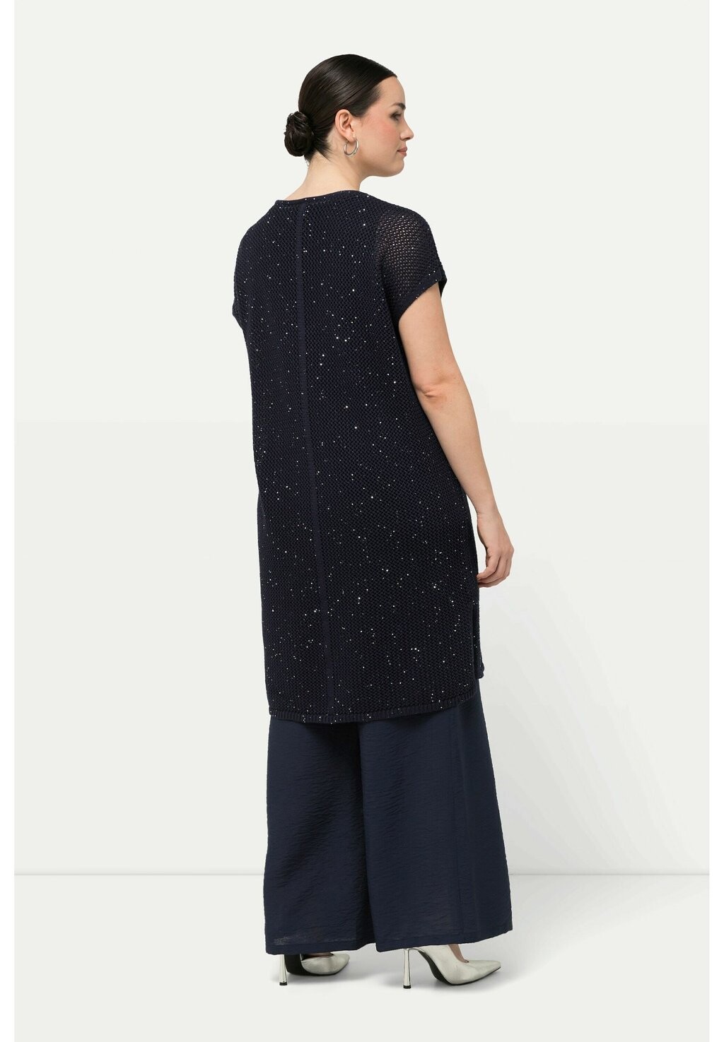 Футболка с принтом LONG SEQUINED SLEEVE Ulla Popken, темно-синий
Футболка с принтом LONG SEQUINED SLEEVE Ulla Popken, темно-синий