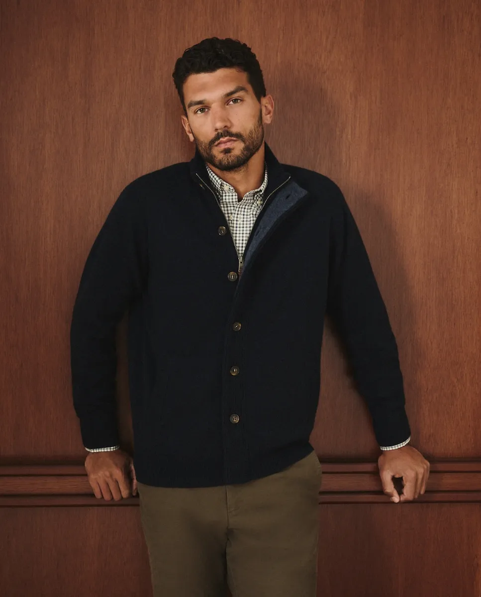 Мужской кардиган из овечьей шерсти Lloyd's, темно-синий
Мужской кардиган из овечьей шерсти Lloyd's, темно-синий