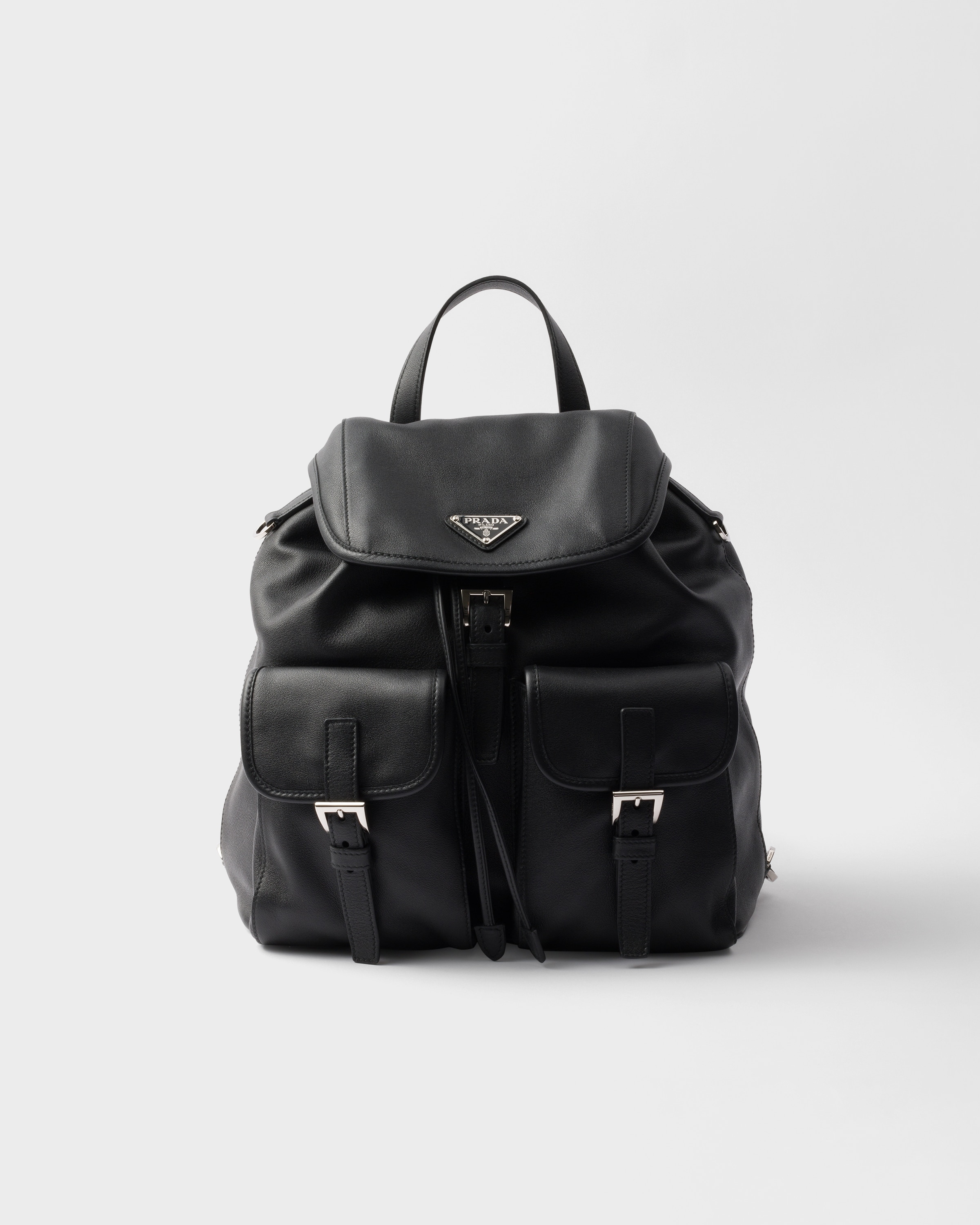 Средний кожаный рюкзак Prada, черный
Средний кожаный рюкзак Prada, черный