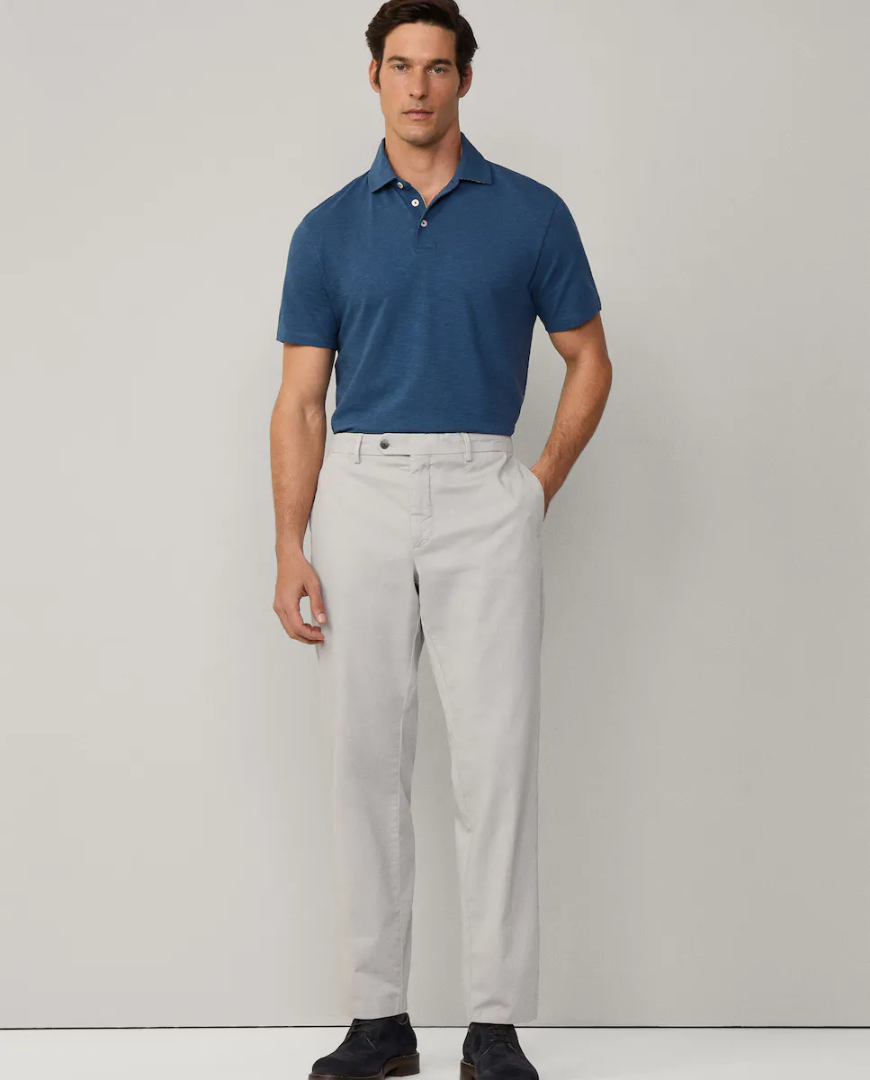 Мужские брюки чинос классического кроя из твила Hackett, серый
Мужские брюки чинос классического кроя из твила Hackett, серый