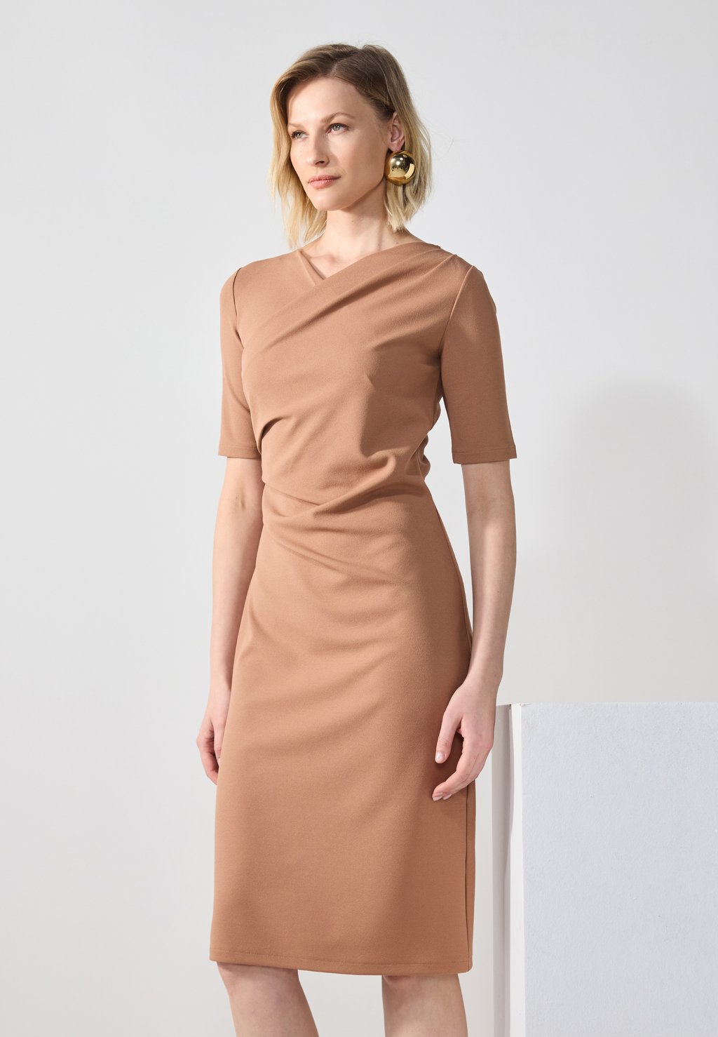 Платье из джерси Anna Field, светло-коричневый
Платье из джерси Anna Field, светло-коричневый
