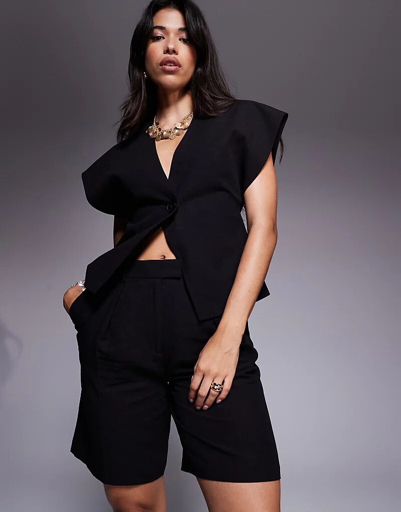 Строгие удлиненные городские шорты ASOS DESIGN черного цвета
Строгие удлиненные городские шорты ASOS DESIGN черного цвета