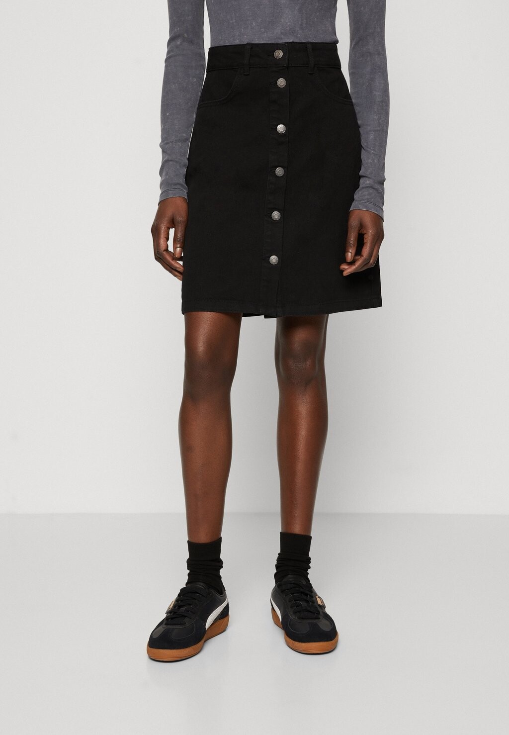 Юбка А-силуэта ONLFARRAH ONLY Tall, цвет black denim
Юбка А-силуэта ONLFARRAH ONLY Tall, цвет black denim