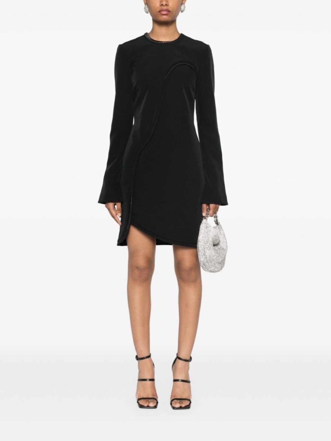 Genny мини-платье-футляр с 3D-деталями, черный
Genny мини-платье-футляр с 3D-деталями, черный