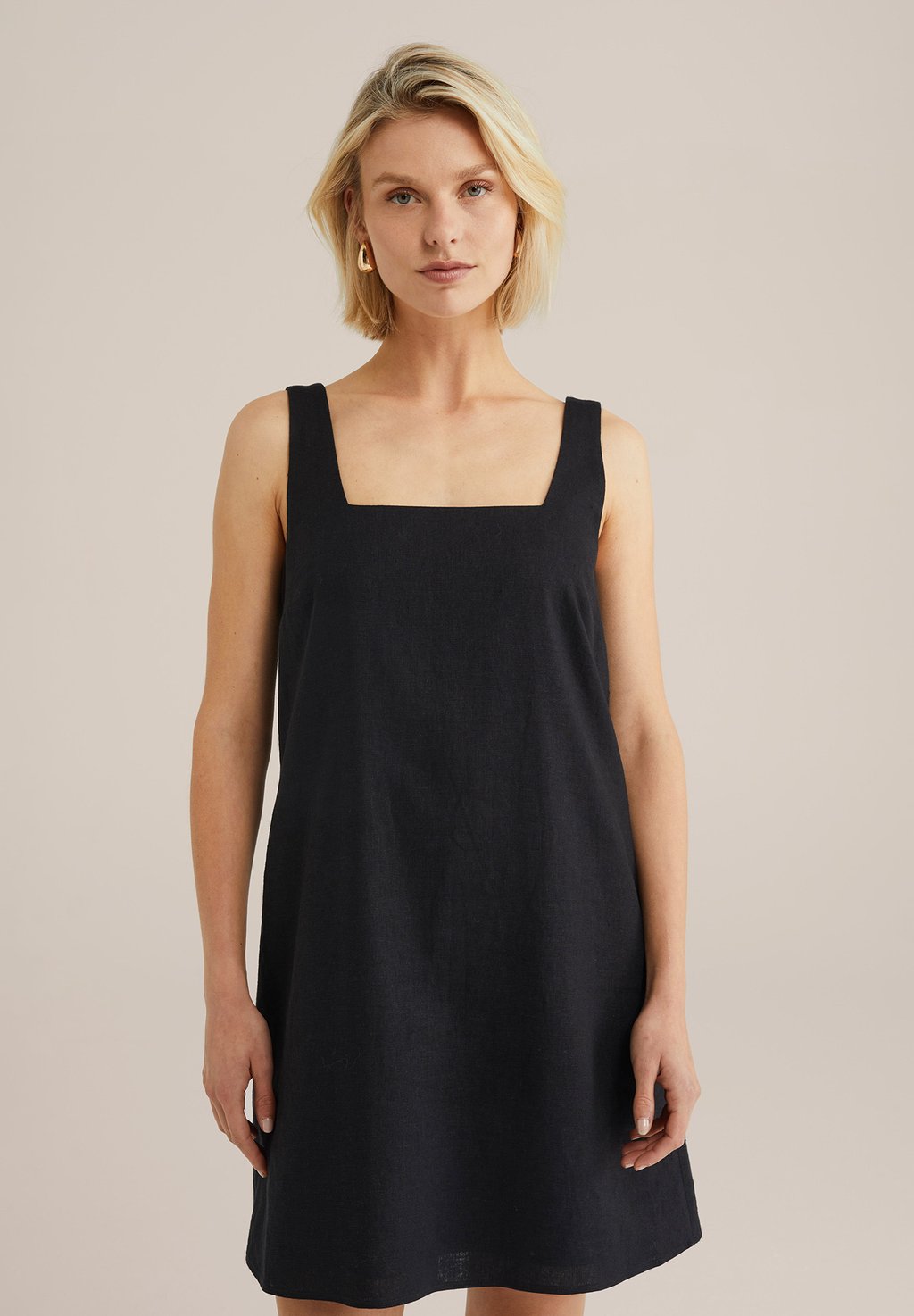 Повседневное платье WE Fashion, черный
Повседневное платье WE Fashion, черный