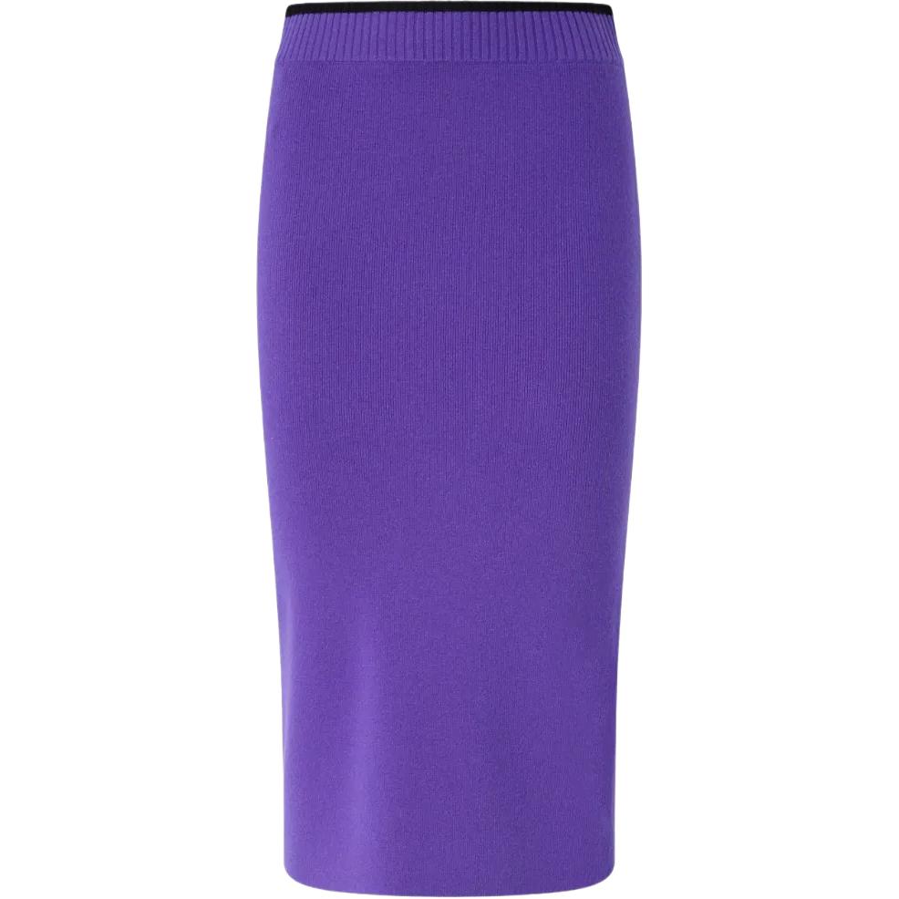 Шерстяная юбка-карандаш PINKO, фиолетовый
Шерстяная юбка-карандаш PINKO, фиолетовый