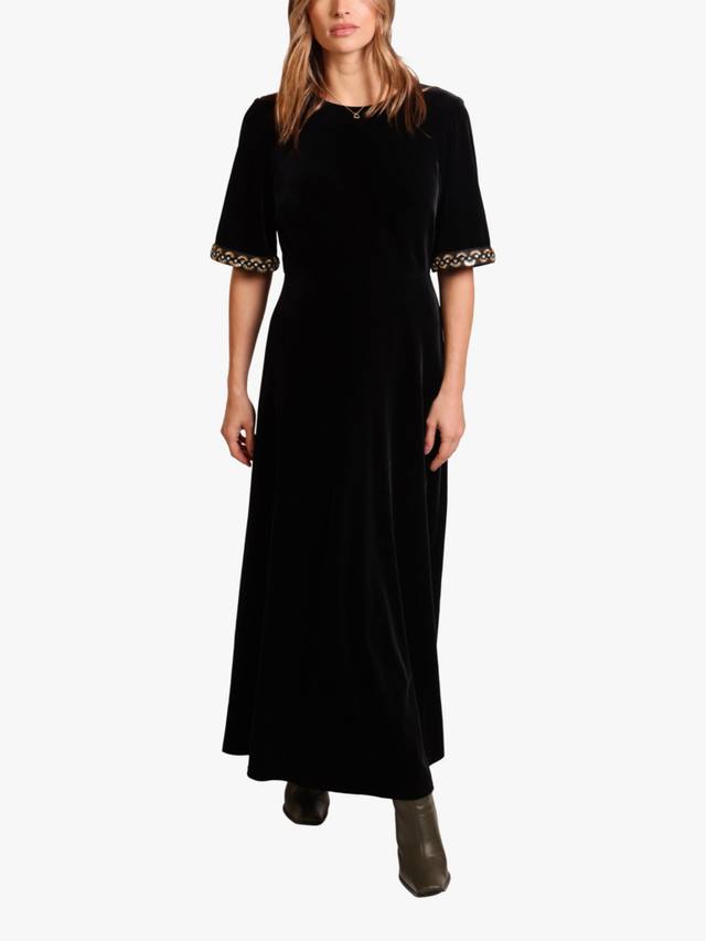 Платье Forgiven No Going Back из бархата Traffic People, Black
Платье Forgiven No Going Back из бархата Traffic People, Black