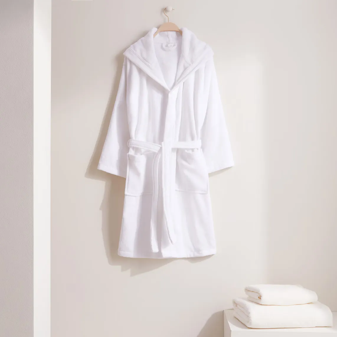 Хлопковый халат унисекс 350 г/м2 Basic - El Corte Inglés, белый 
Хлопковый халат унисекс 350 г/м2 Basic - El Corte Inglés, белый