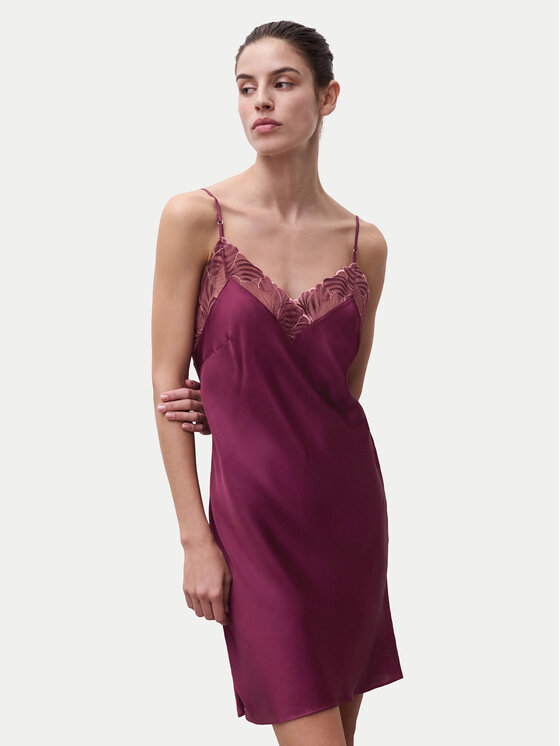 Ночная рубашка regular fit Legend C17WW5 Chantelle, красный
Ночная рубашка regular fit Legend C17WW5 Chantelle, красный