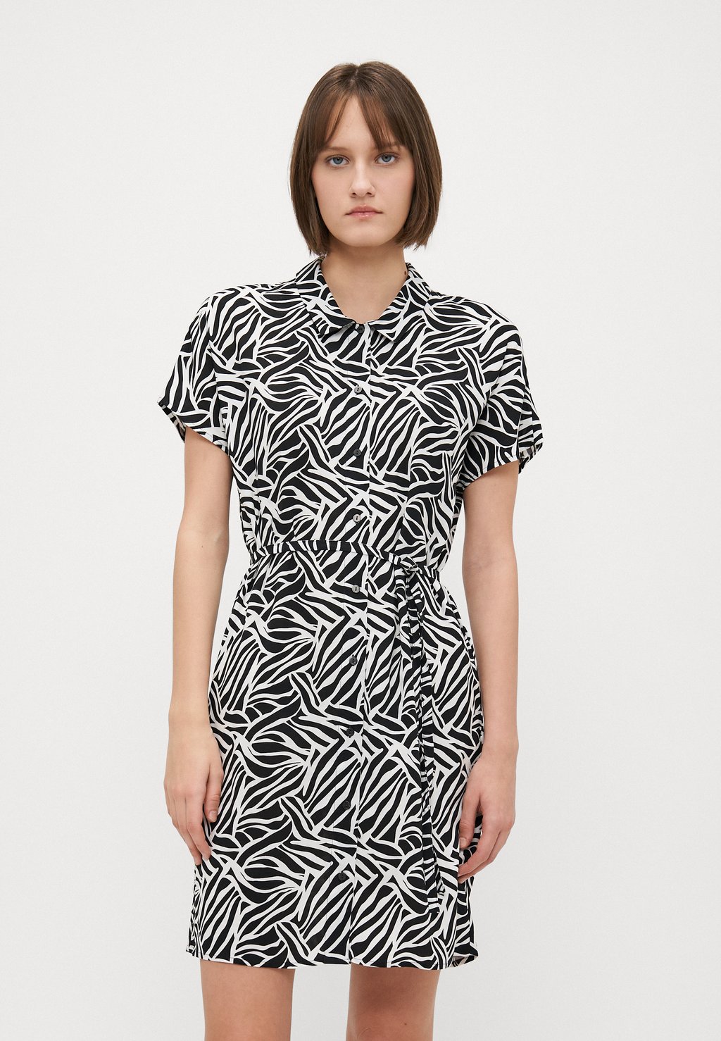 Платье-рубашка ONLNOVA LIFE VIS SHIRT DRESS ONLY Tall, черный
Платье-рубашка ONLNOVA LIFE VIS SHIRT DRESS ONLY Tall, черный