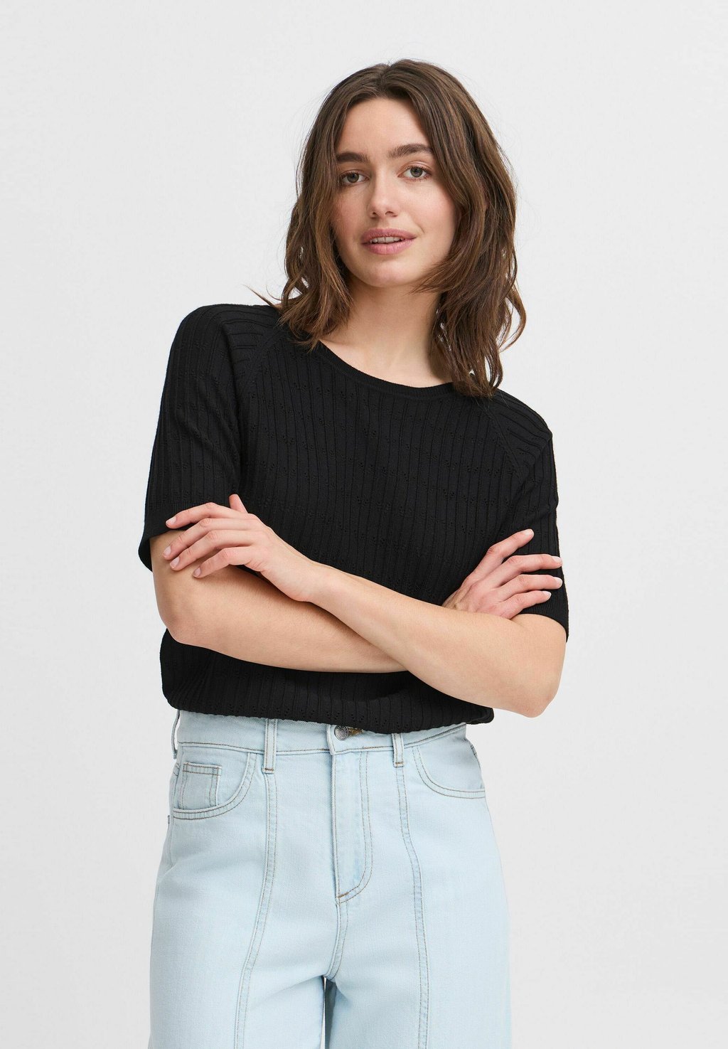 Базовая футболка b.young, черный
Базовая футболка b.young, черный