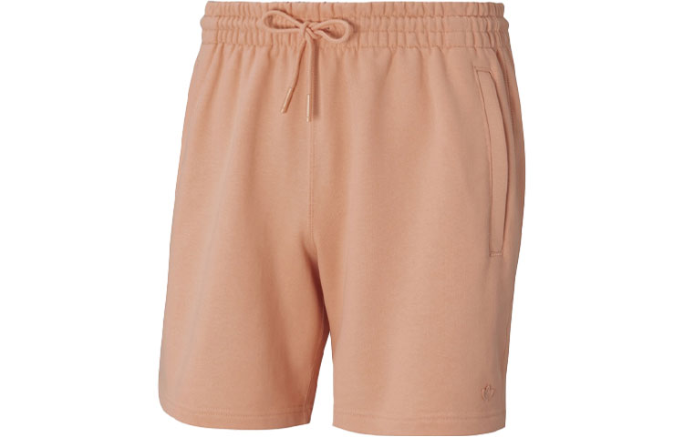 Красные спортивные шорты Adidas Originals
Красные спортивные шорты Adidas Originals