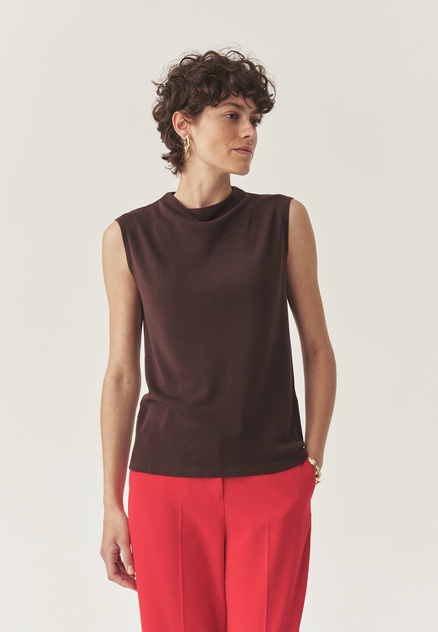 Топ TATUUM Top, Nesquik Brown/Brown
Топ TATUUM Top, Nesquik Brown/Brown