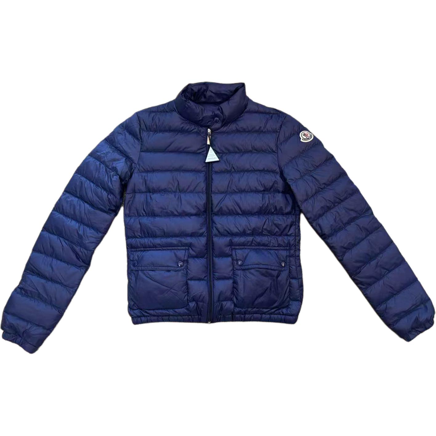 Пуховик LEANL для женщин Moncler, синий
Пуховик LEANL для женщин Moncler, синий