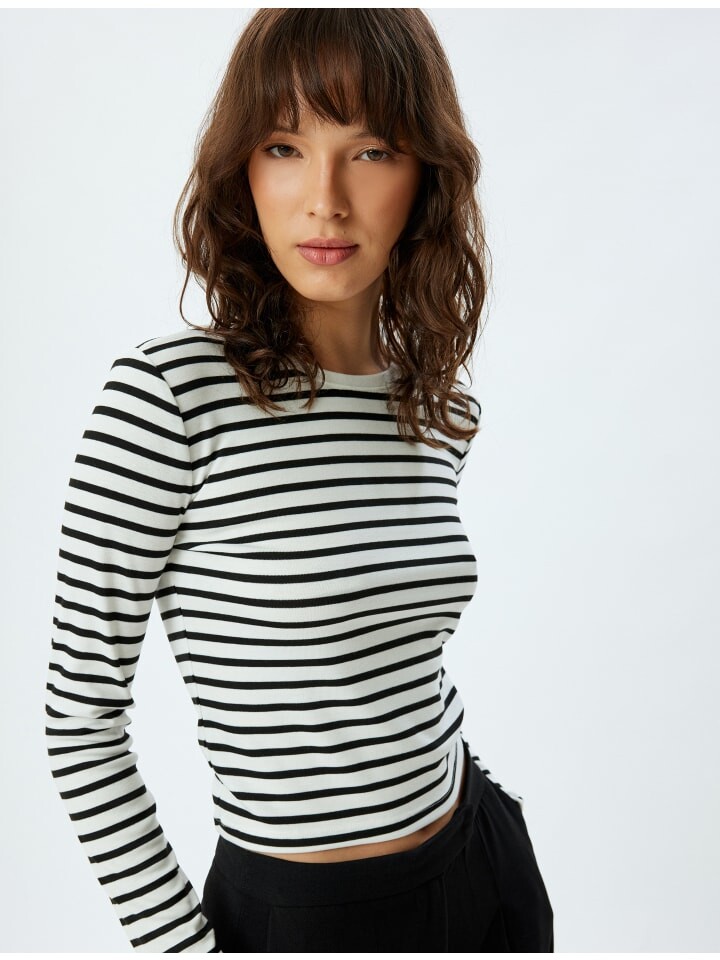 Футболка KOTON T shirt, цвет schwarz gestreift
Футболка KOTON T shirt, цвет schwarz gestreift