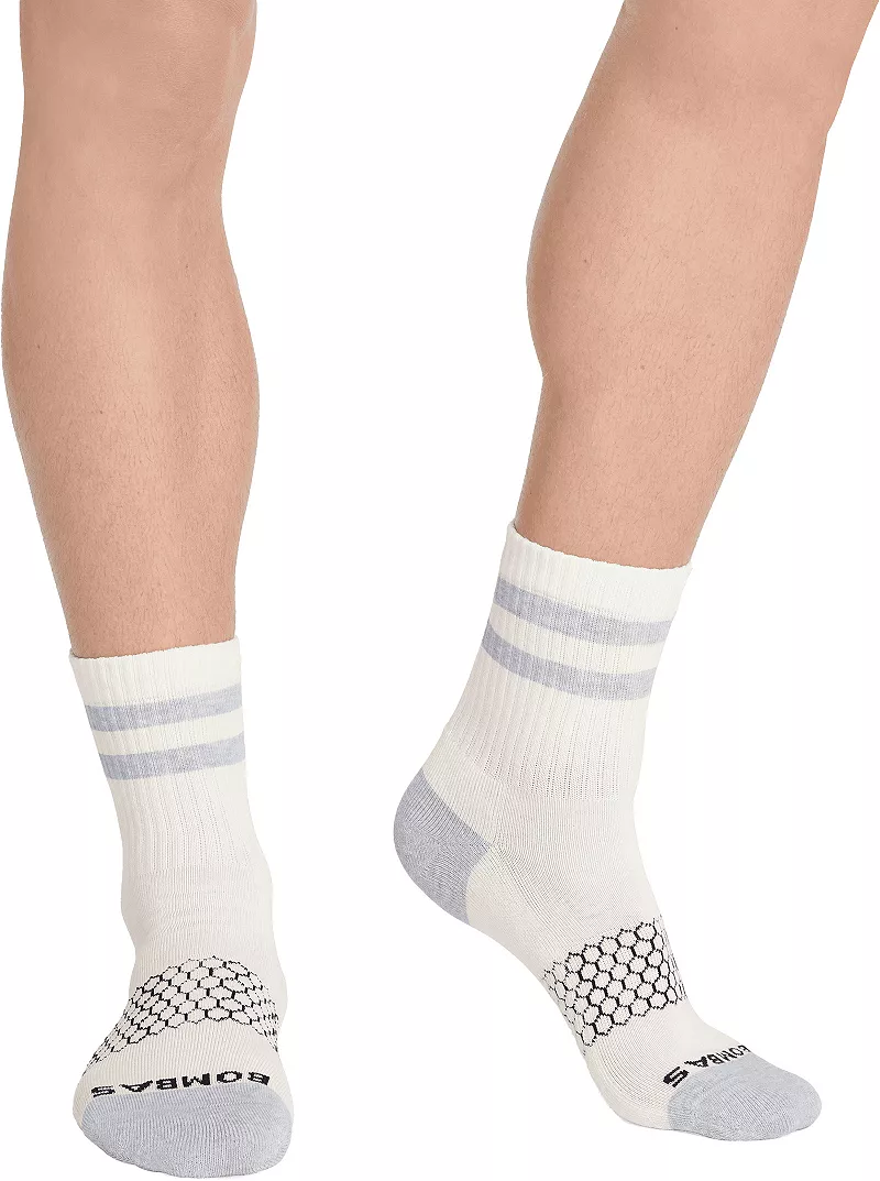 Однотонные носки до середины икры в винтажную полоску Bombas, цвет Soft White/Grey
Однотонные носки до середины икры в винтажную полоску Bombas, цвет Soft White/Grey