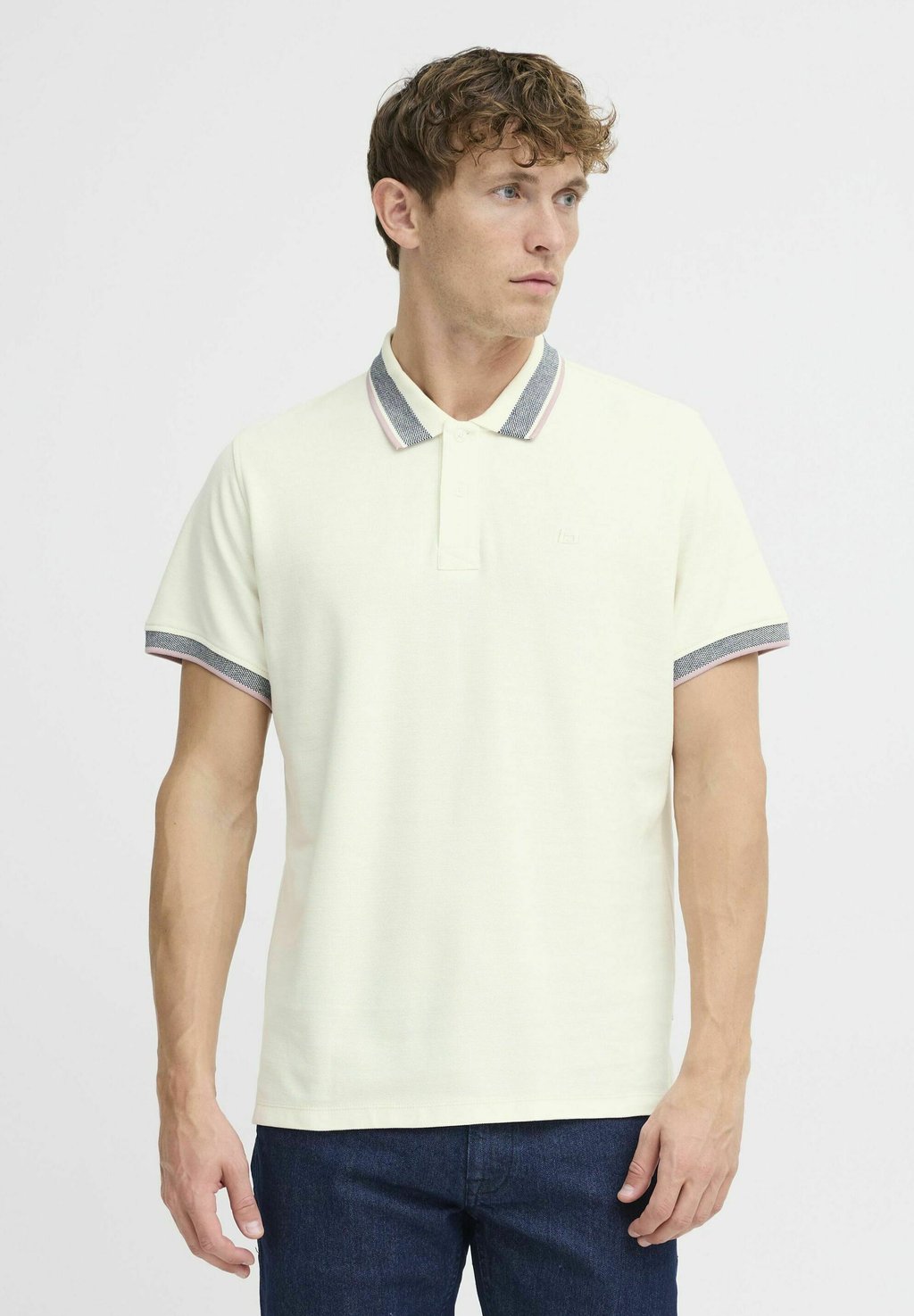 Рубашка поло BHELMO Blend, белый
Рубашка поло BHELMO Blend, белый