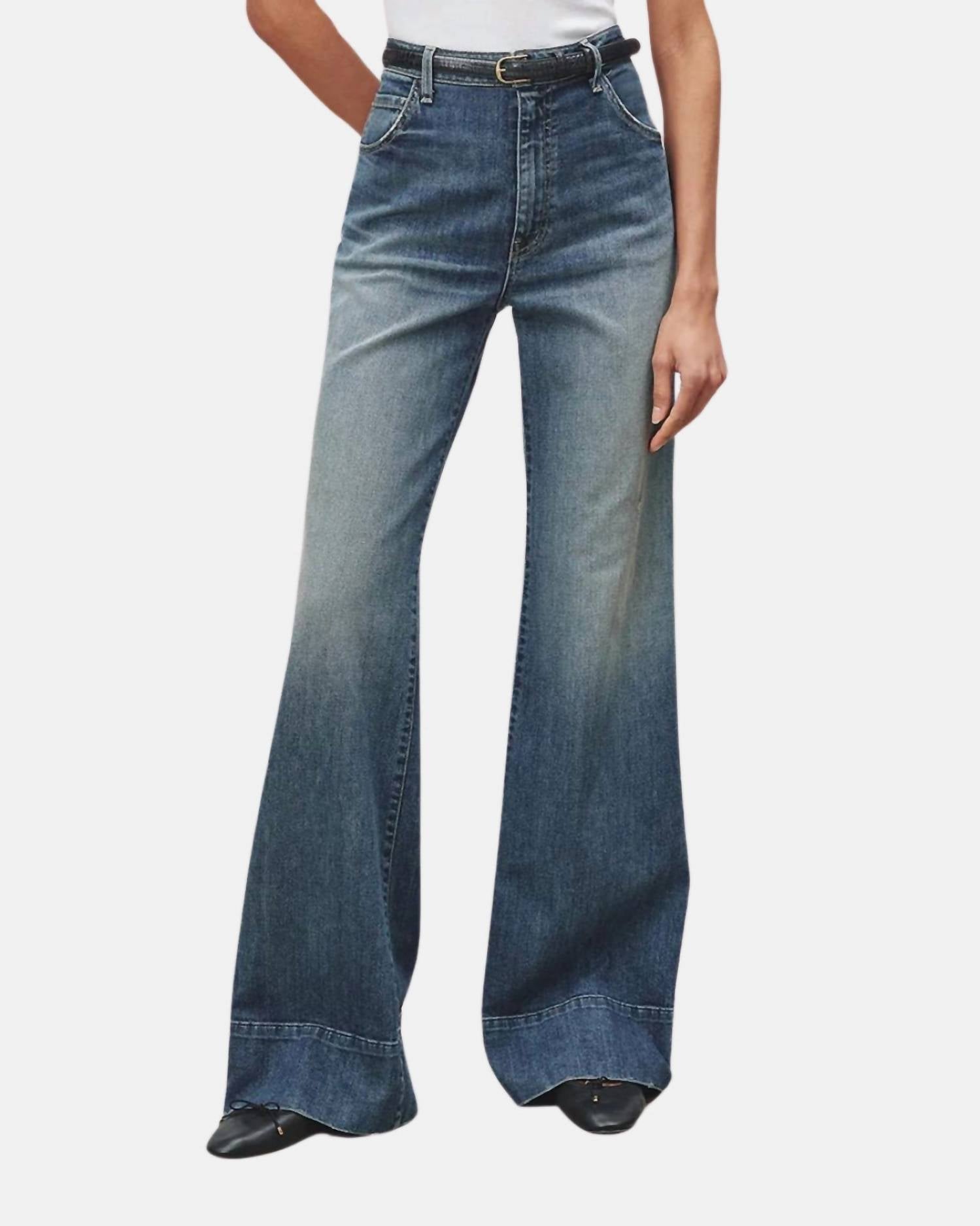 Nadege Джинсы с высокой талией и расклешенными штанинами в классической стирке NILI LOTAN, Classic Wash
Nadege Джинсы с высокой талией и расклешенными штанинами в классической стирке NILI LOTAN, Classic Wash