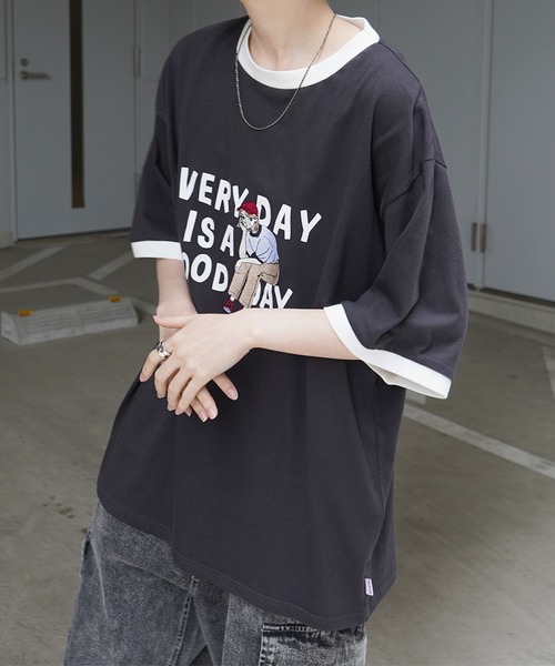 Футболка с короткими рукавами, вышивка Red Cap Girl
Футболка с короткими рукавами, вышивка Red Cap Girl