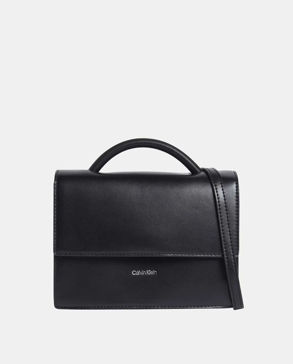 Сумка через плечо Calvin Klein, черный 
Сумка через плечо Calvin Klein, черный