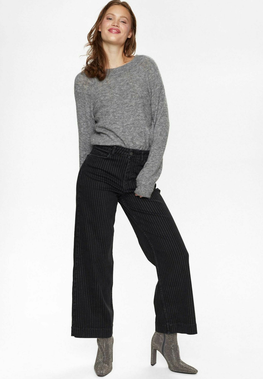 Джинсы прямого кроя PARIS GLAM Nümph, черный
Джинсы прямого кроя PARIS GLAM Nümph, черный