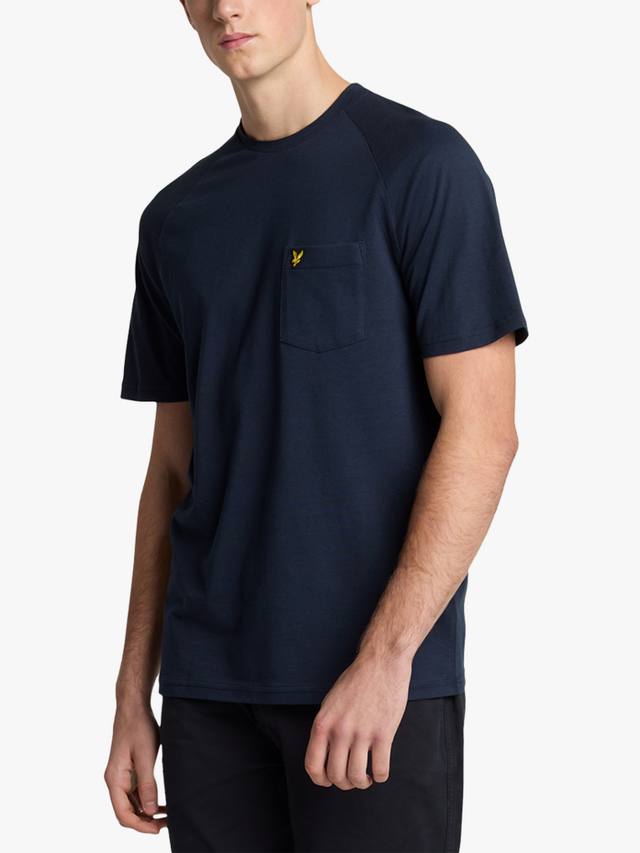 Футболка с коротким рукавом Regular Fit из смеси хлопка и льна Lyle & Scott
Футболка с коротким рукавом Regular Fit из смеси хлопка и льна Lyle & Scott