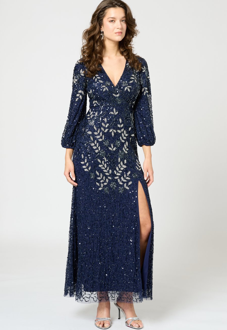 Платье BEAUUT EMBELLISHED SEQUINS , Mid Night Blue/Blue
Платье BEAUUT EMBELLISHED SEQUINS , Mid Night Blue/Blue