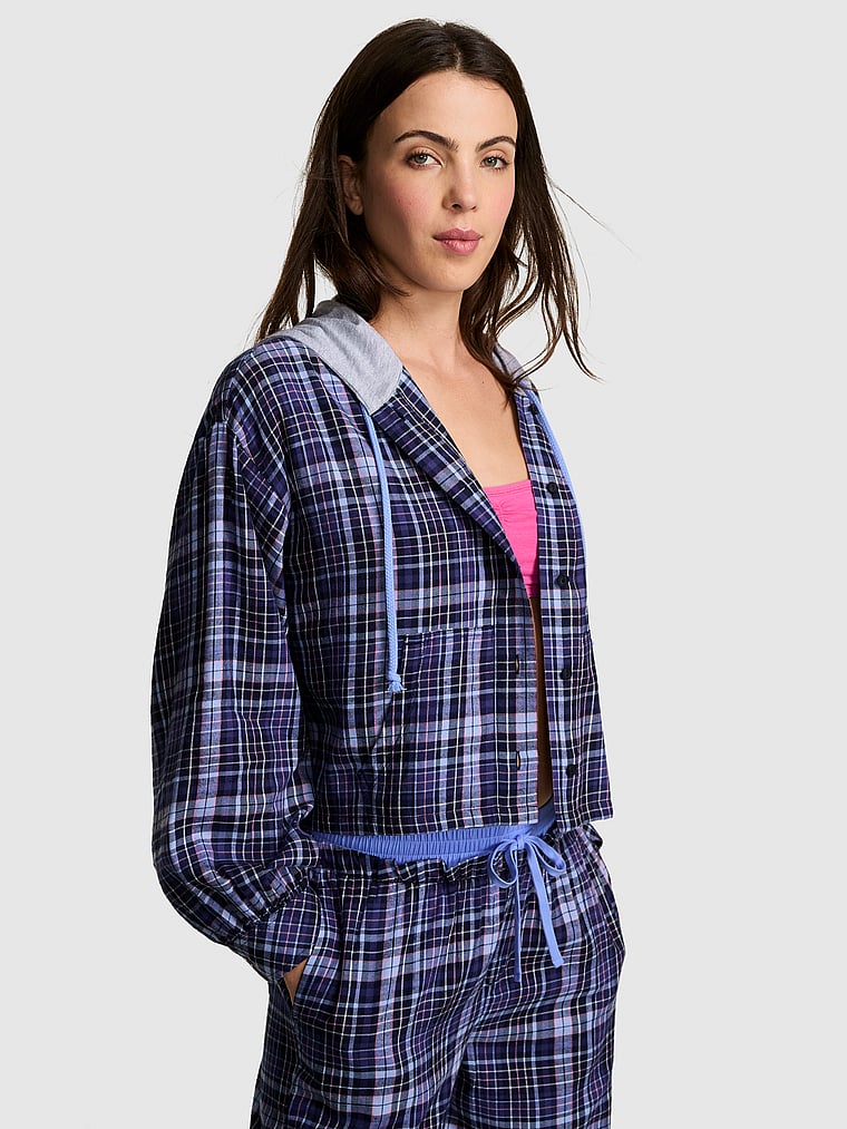 Фланелевый топ с капюшоном и длинными рукавами Pink, nior navy plaid
Фланелевый топ с капюшоном и длинными рукавами Pink, nior navy plaid