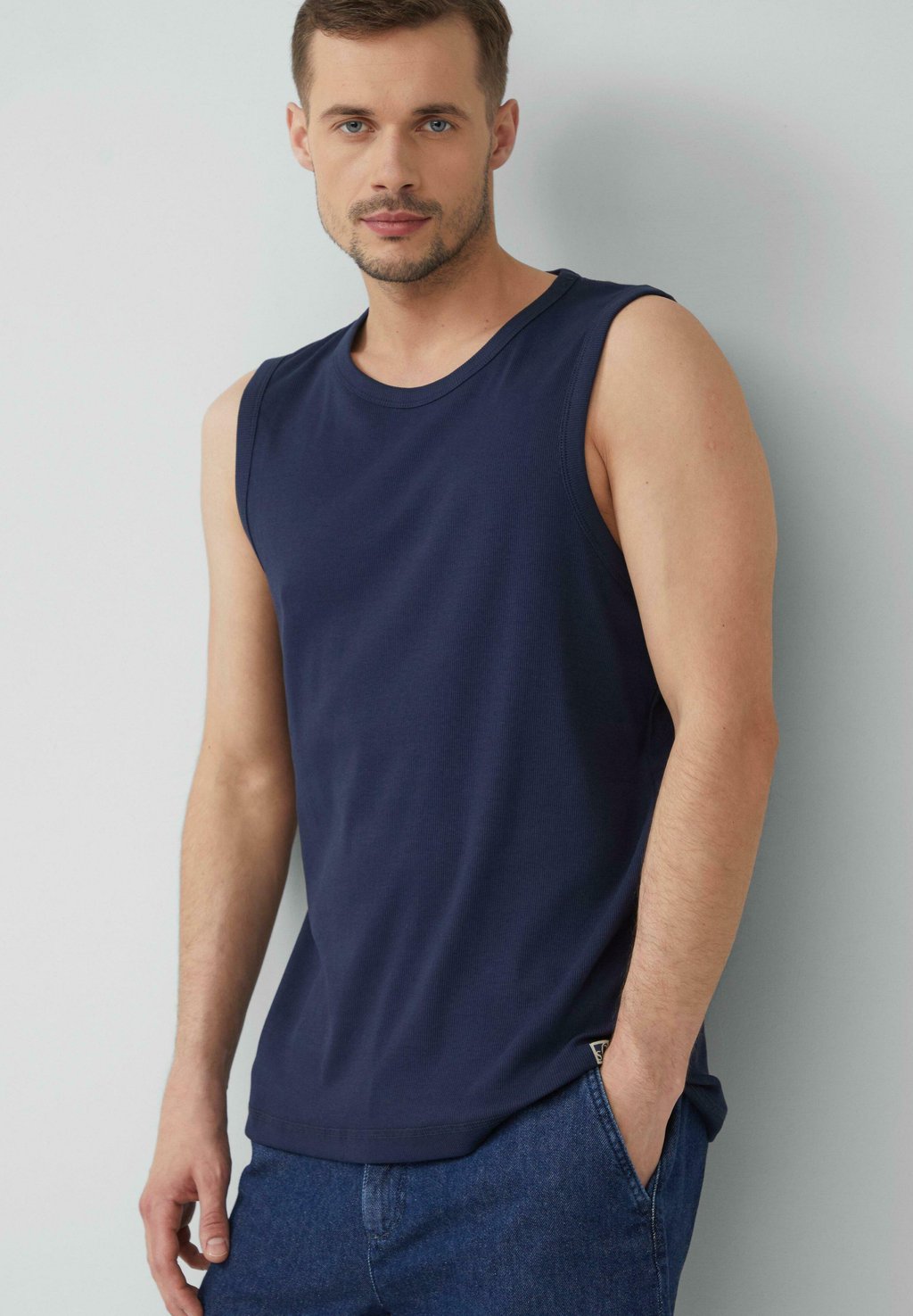 Майка TANK s.Oliver, темно-синий
Майка TANK s.Oliver, темно-синий