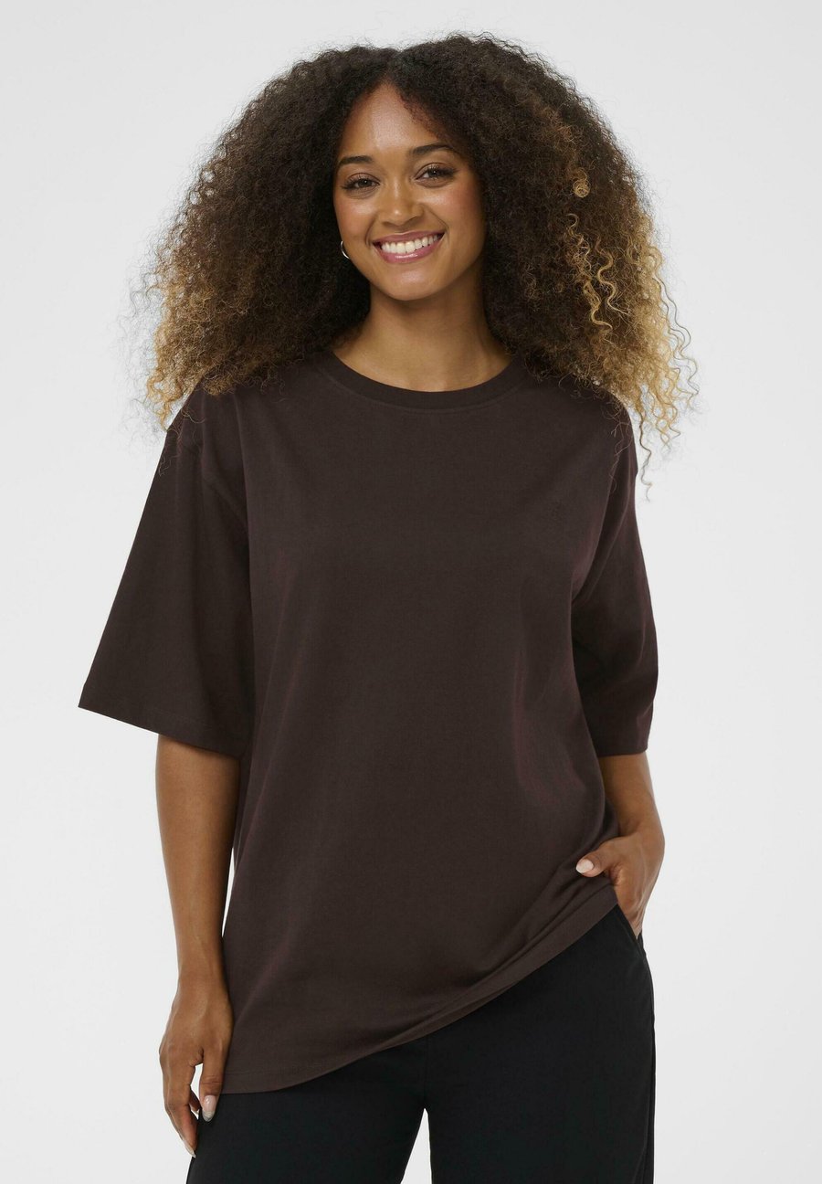 Футболка Cream Basic T-shirt, Chocolate Plum/Dark Brown
Футболка Cream Basic T-shirt, Chocolate Plum/Dark Brown