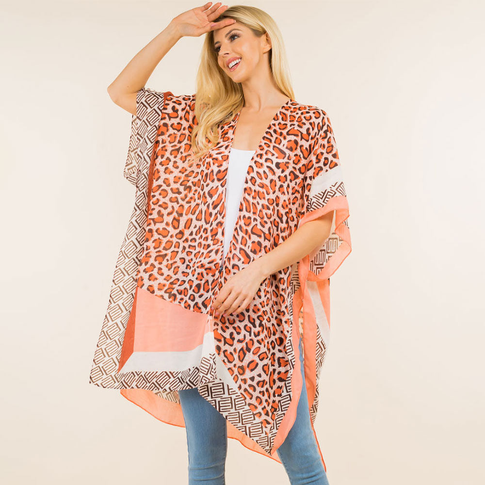 Легкий леопардовый кимоно-пончо с открытым передом TRUEDAMES
Легкий леопардовый кимоно-пончо с открытым передом TRUEDAMES