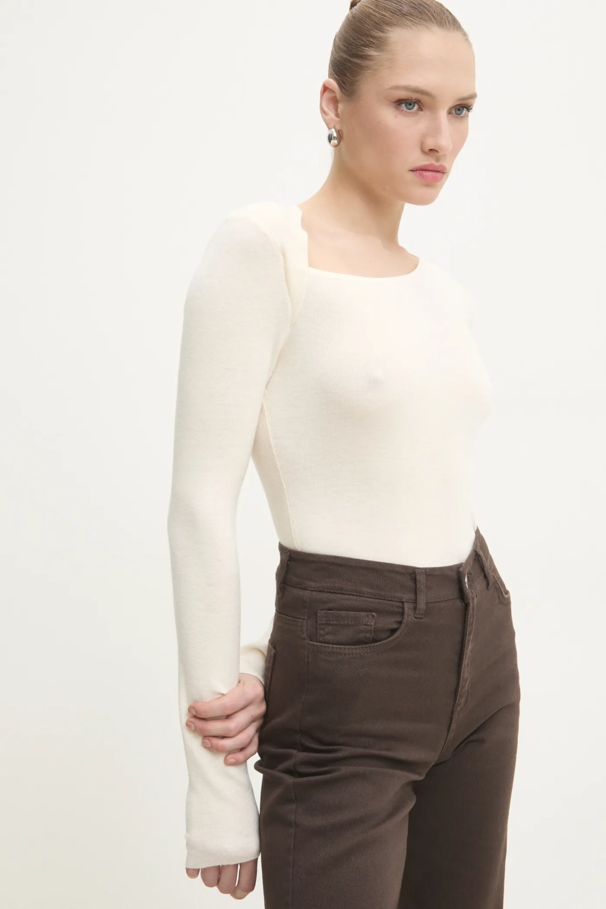 Шерстяной свитер Answear Lab, бежевый
Шерстяной свитер Answear Lab, бежевый