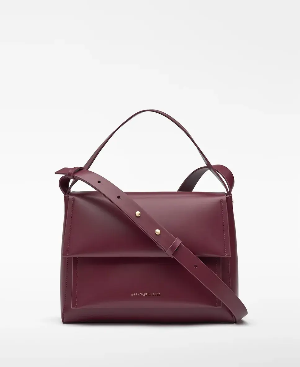 Женская сумка через плечо с клапаном из кожи (без кожи) Adolfo Dominguez, винный
Женская сумка через плечо с клапаном из кожи (без кожи) Adolfo Dominguez, винный