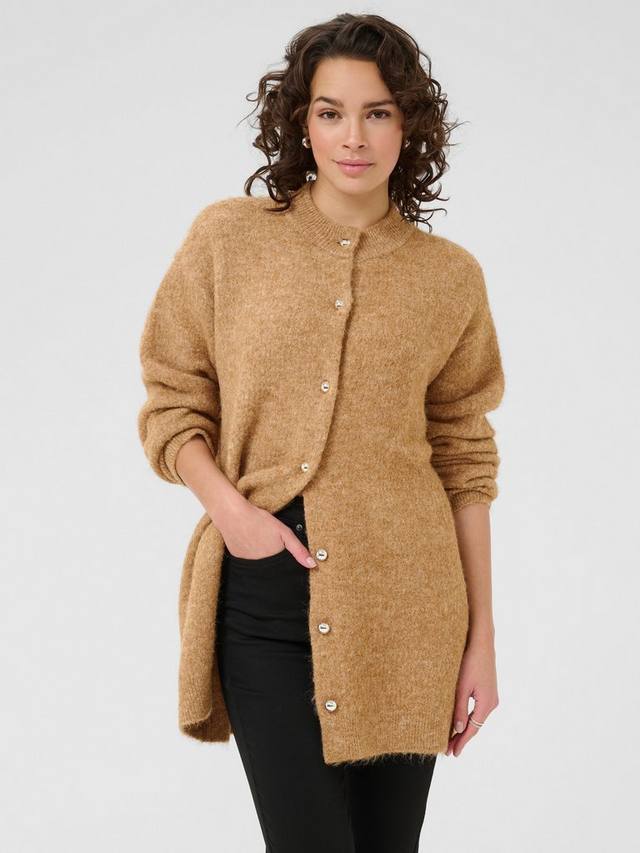 Длинный кардиган с пуговицами от KAtrudy KAFFE
Длинный кардиган с пуговицами от KAtrudy KAFFE