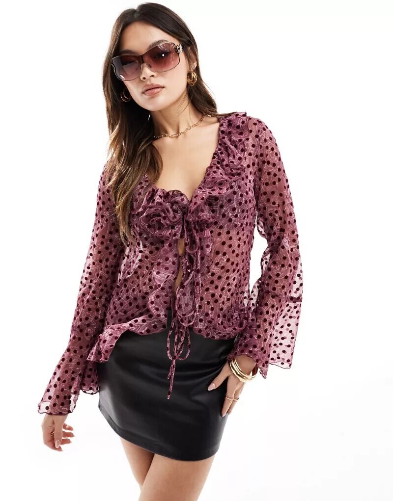 Темно-фиолетовая блузка River Island с корсетом и рюшами
Темно-фиолетовая блузка River Island с корсетом и рюшами