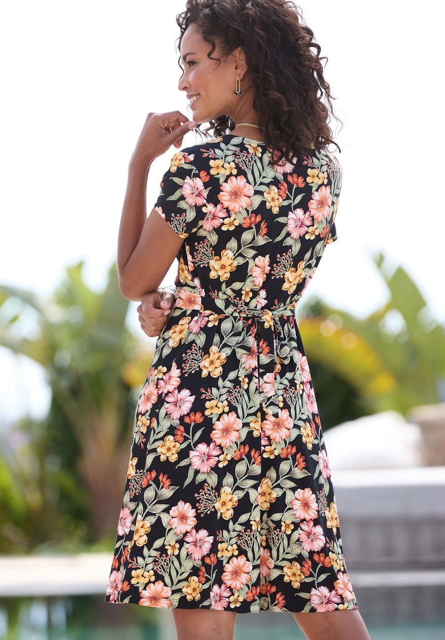 Платье Buffalo Jersey dress, Schwarz Bedruckt/Black
Платье Buffalo Jersey dress, Schwarz Bedruckt/Black