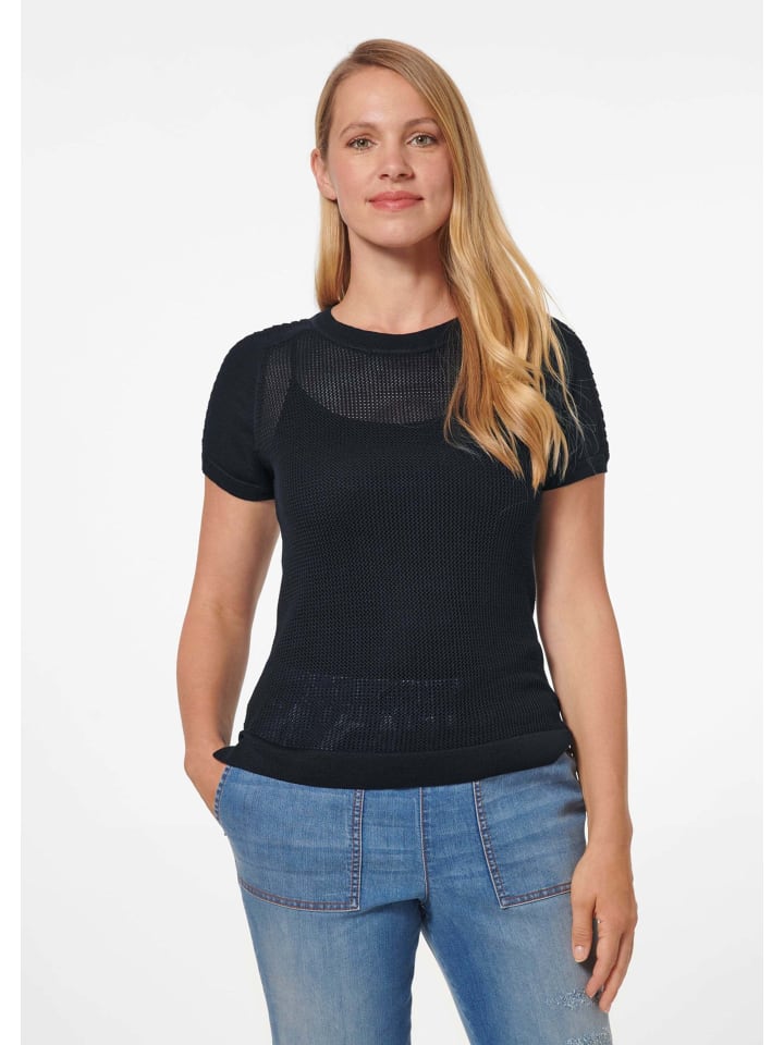 MADELEINE Сетчатый свитер из хлопка Supima темно-синего цвета
MADELEINE Сетчатый свитер из хлопка Supima темно-синего цвета