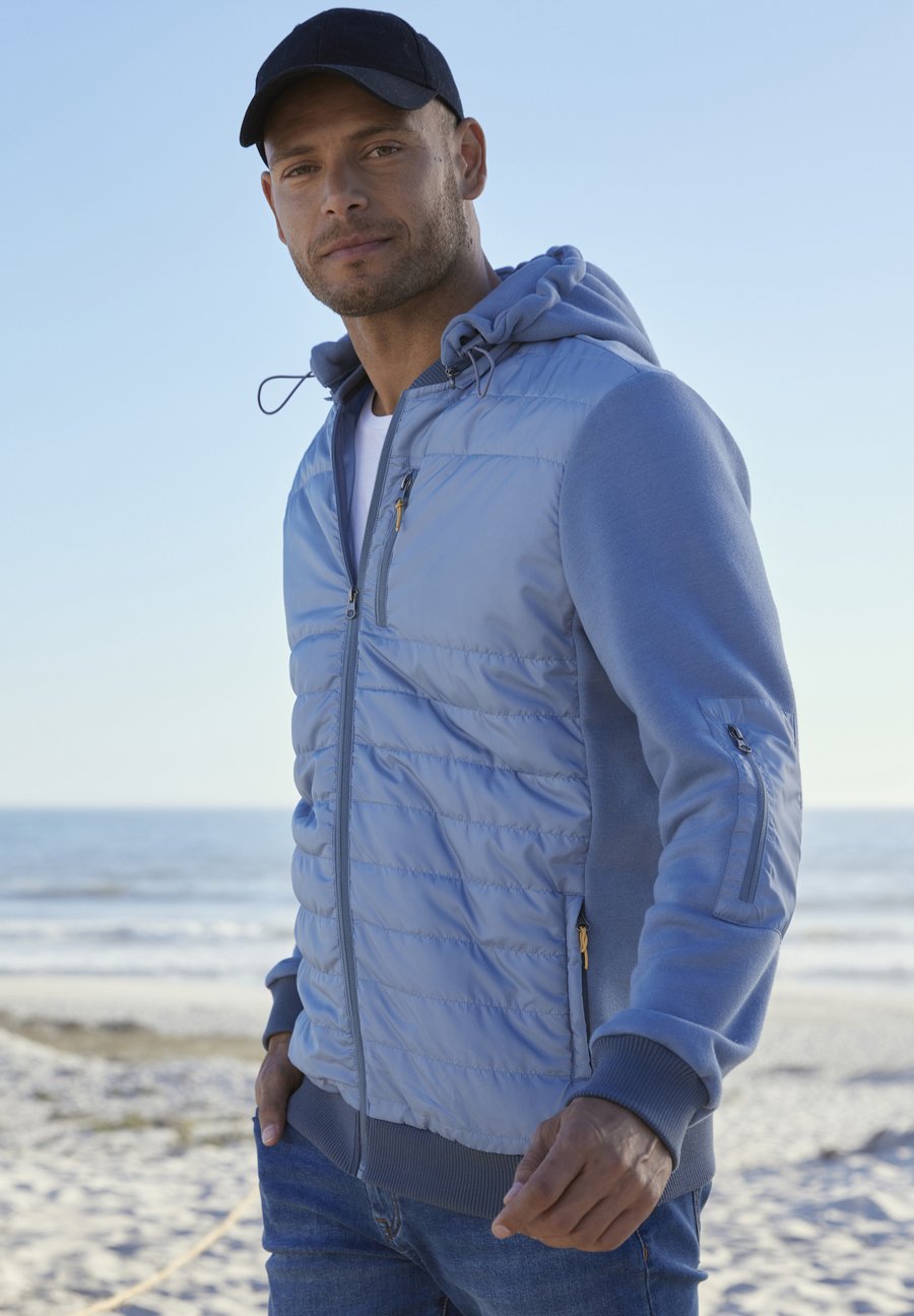 Толстовка H.I.S Zip-up sweatshirt, Blaugrau/Blue
Толстовка H.I.S Zip-up sweatshirt, Blaugrau/Blue