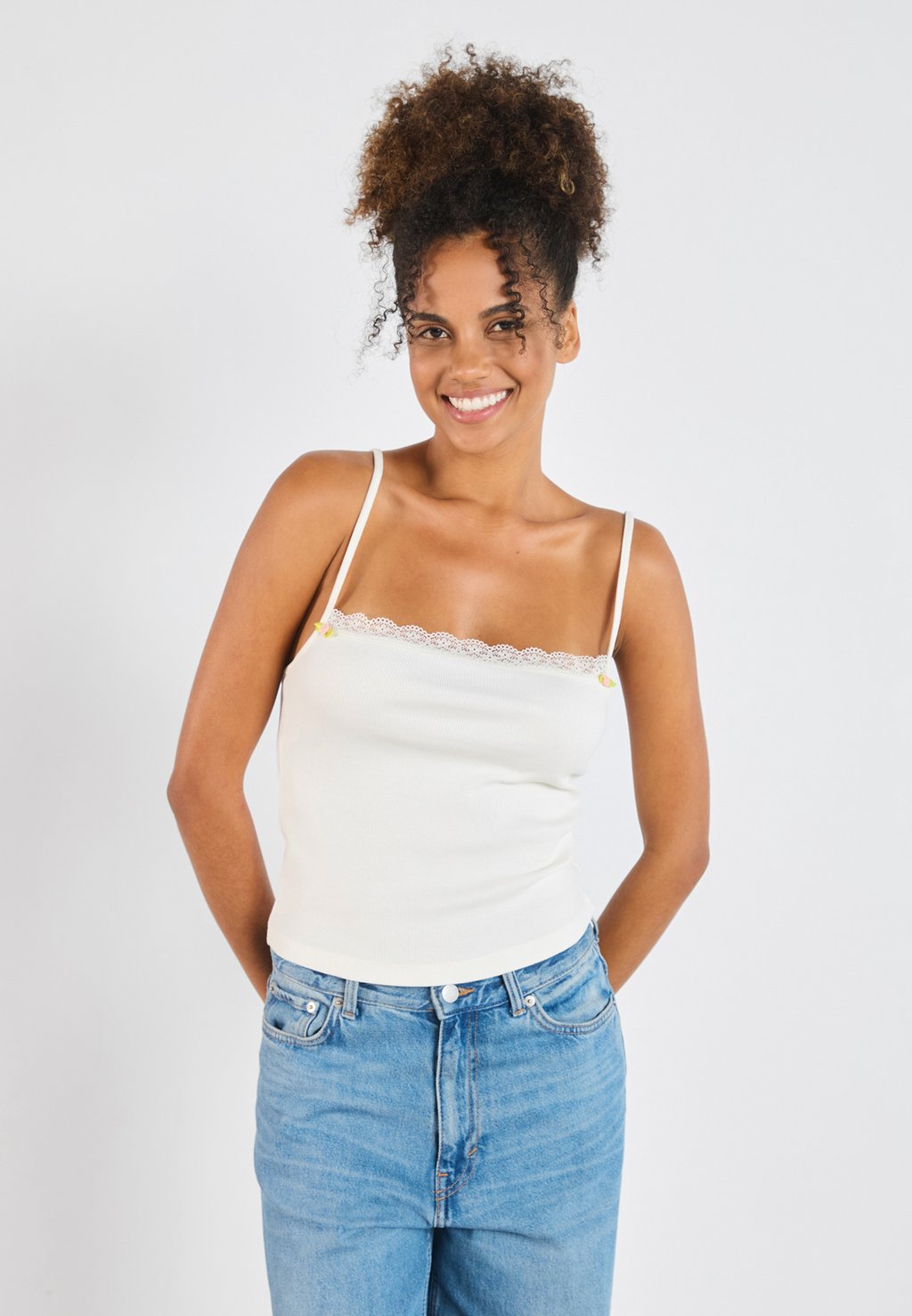 Топ Even&Odd, кремовый
Топ Even&Odd, кремовый