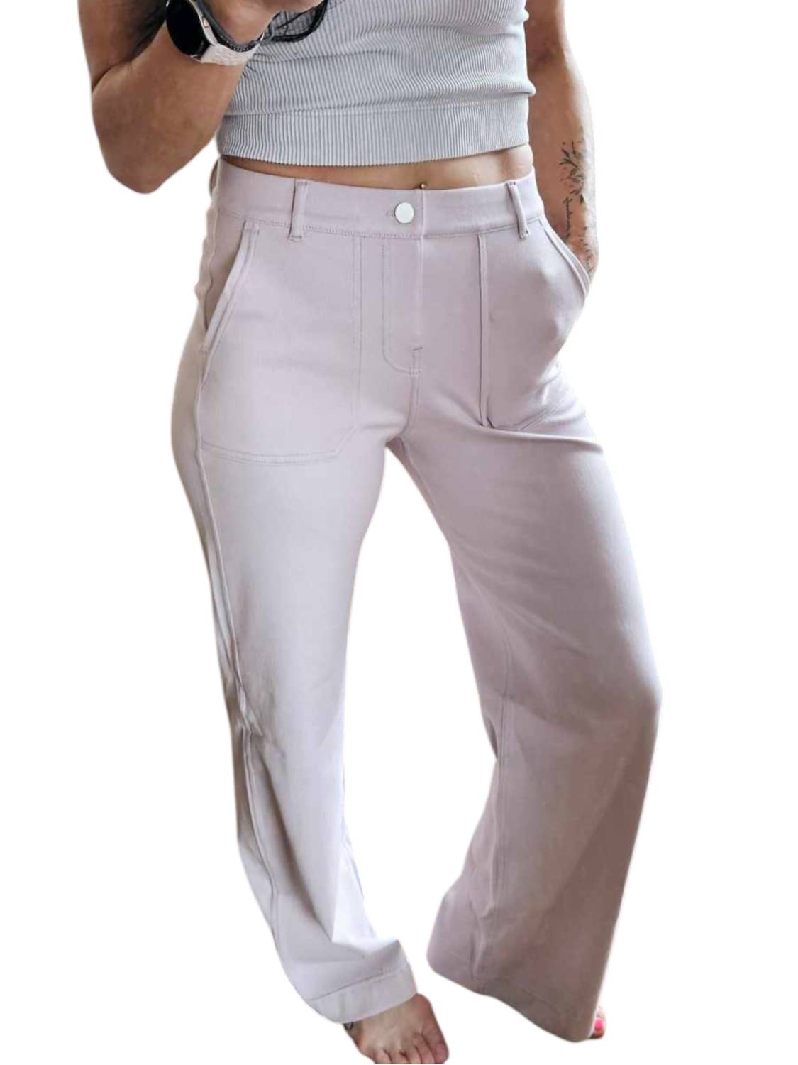 RAE MODE Широкие брюки из эластичного хлопкового твила сиреневого цвета
RAE MODE Широкие брюки из эластичного хлопкового твила сиреневого цвета