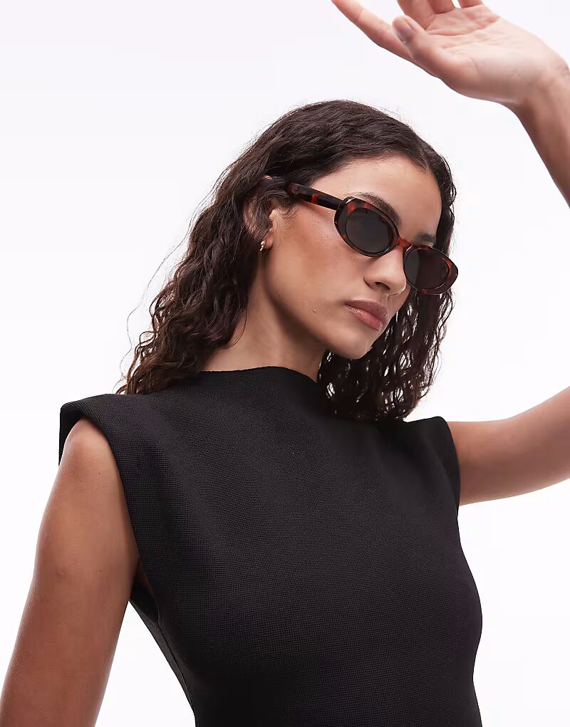 Солнцезащитные очки Mango в овальной оправе из черепахового панциря коричневого цвета
Солнцезащитные очки Mango в овальной оправе из черепахового панциря коричневого цвета