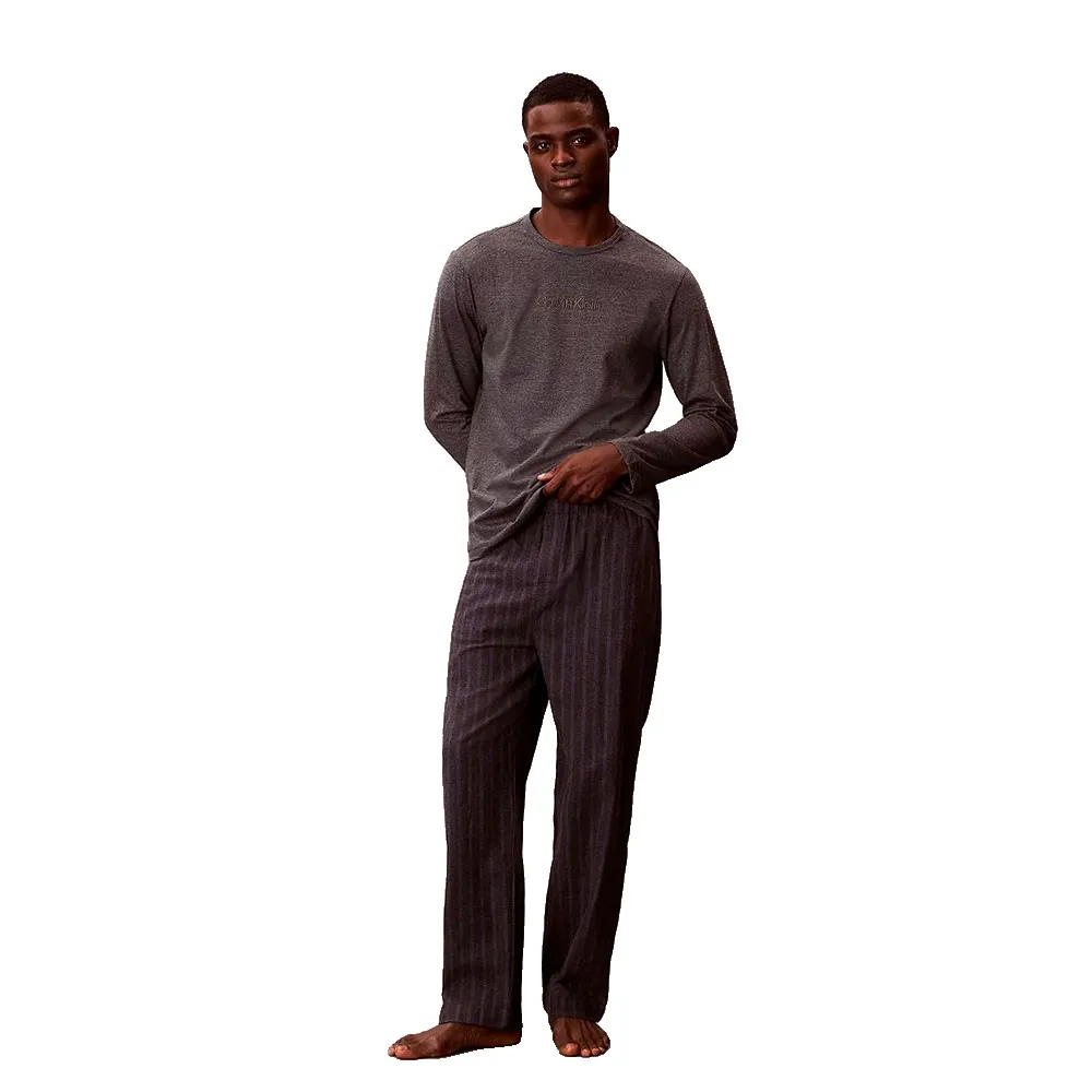 Пижама Calvin Klein LV00NM2955, черный
Пижама Calvin Klein LV00NM2955, черный