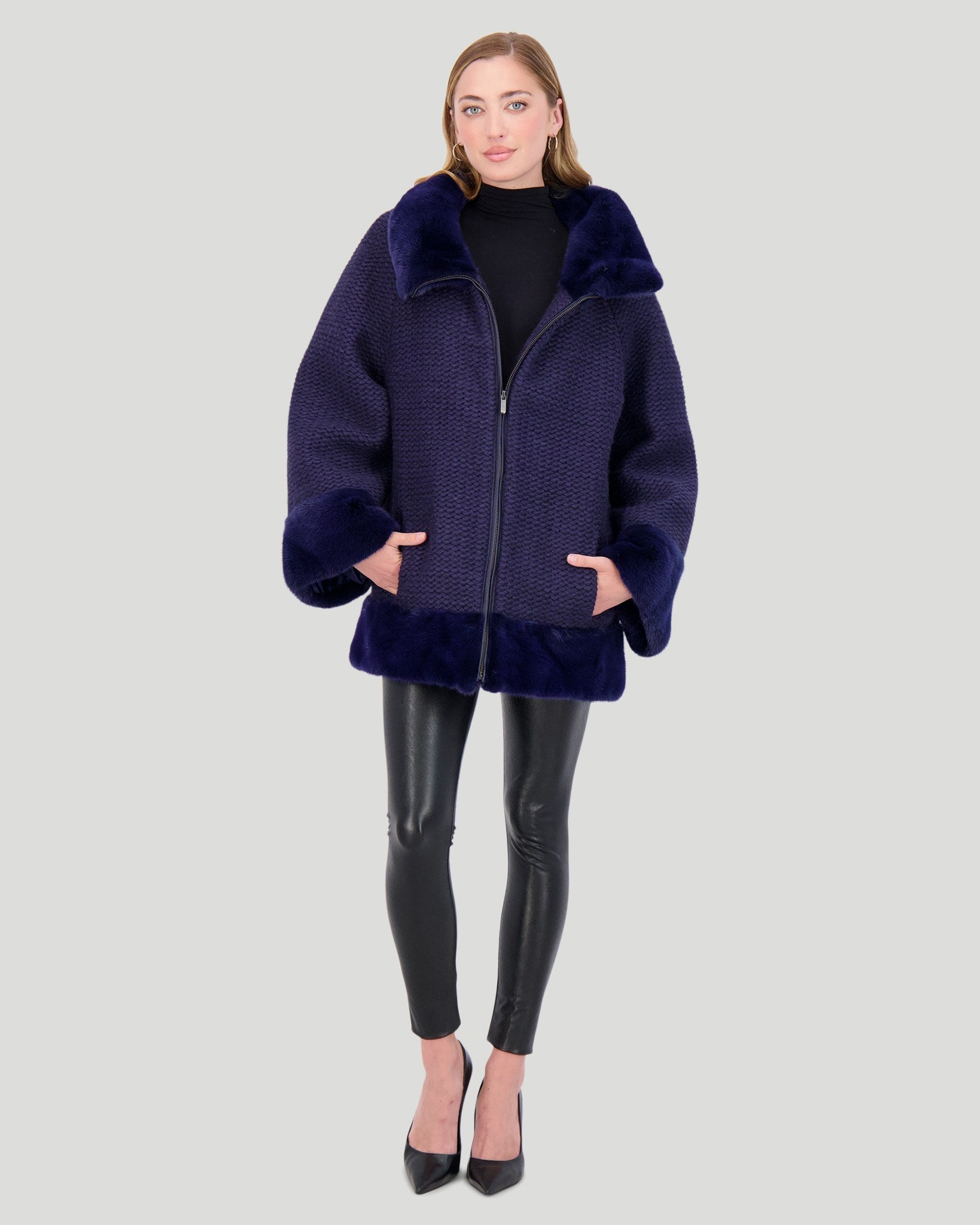 Куртка из нейлона с отделкой из норки Gorski, цвет admiral blue
Куртка из нейлона с отделкой из норки Gorski, цвет admiral blue