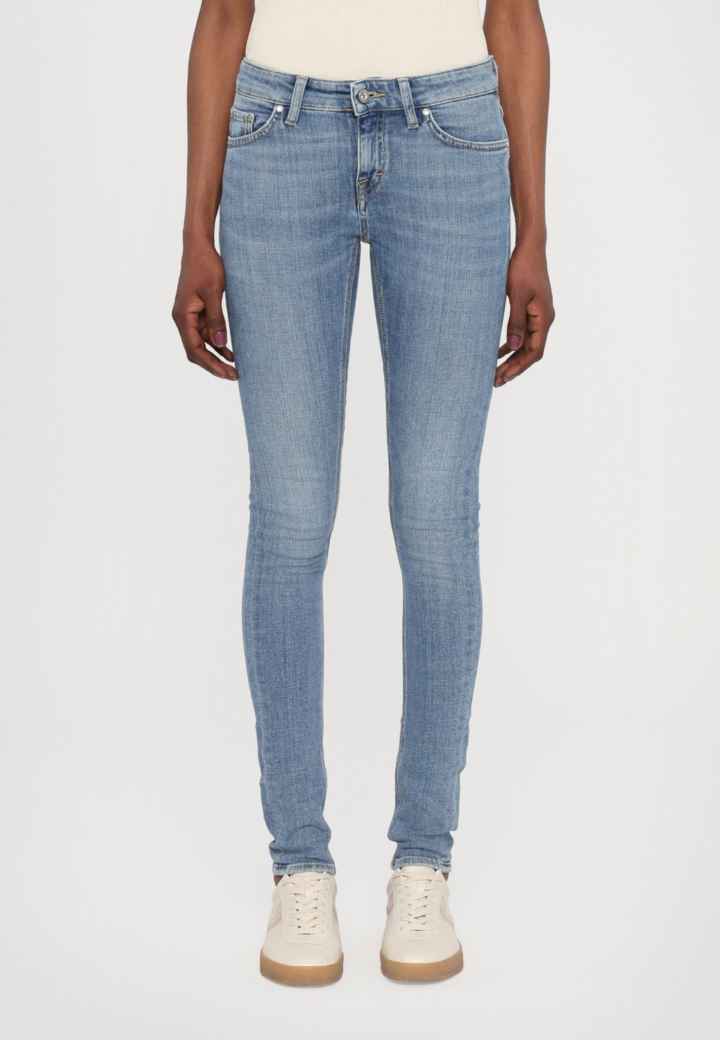 Джинсы скинни SLIGHT Tiger of Sweden, цвет Dust Blue
Джинсы скинни SLIGHT Tiger of Sweden, цвет Dust Blue