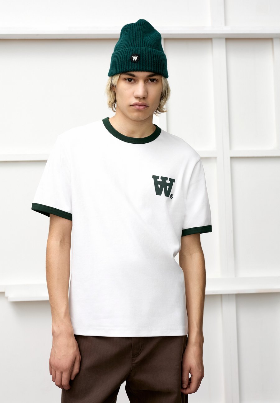 Футболка DOUBLE A BY W.W. PARKER, Bright White/Off-White, Белый, Футболка DOUBLE A BY W.W. PARKER, Bright White/Off-White
Футболка DOUBLE A BY W.W. PARKER, Bright White/Off-White, Белый, Футболка DOUBLE A BY W.W. PARKER, Bright White/Off-White