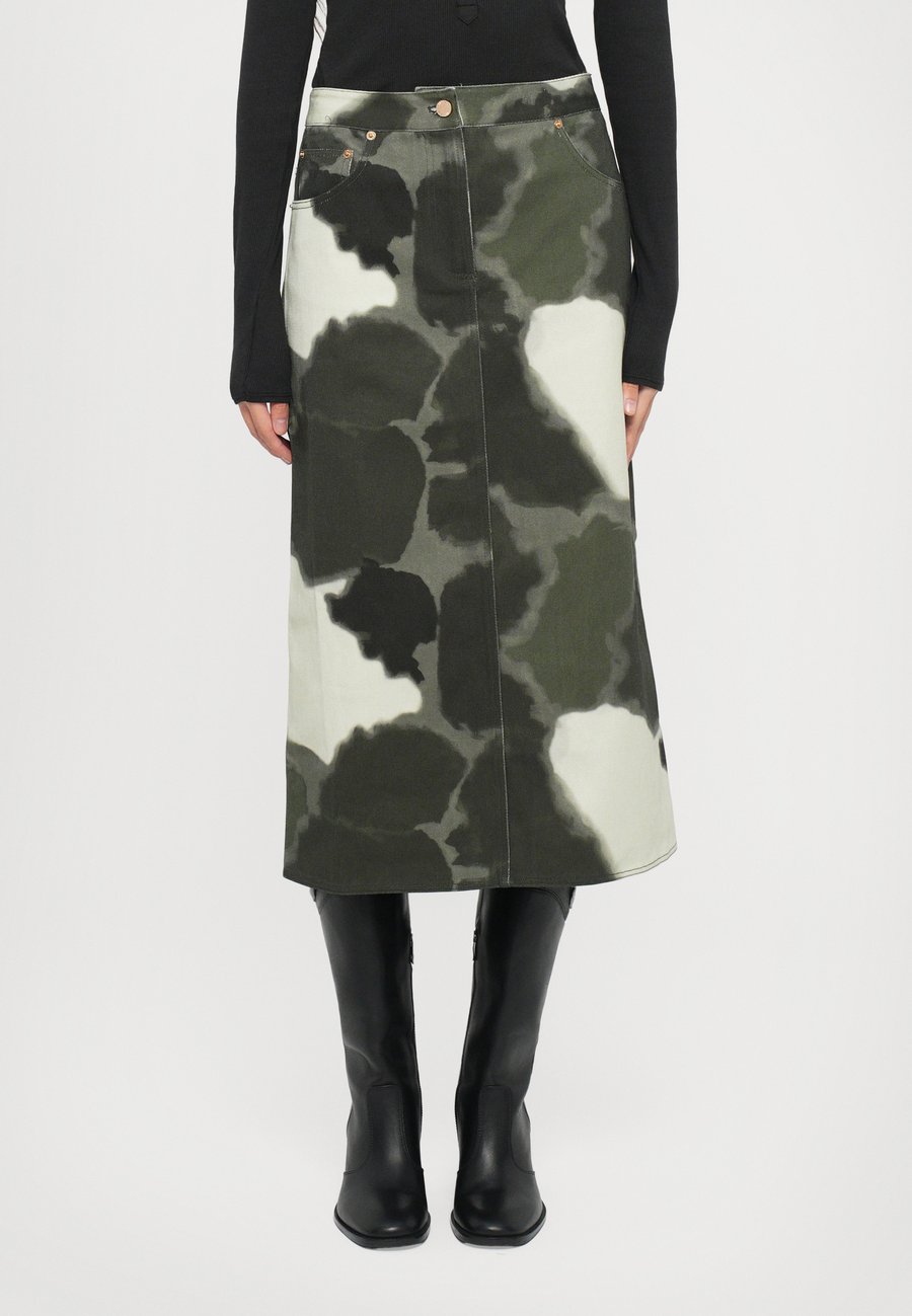 Юбка Helmstedt ASTA SKIRT, Tie Dye Green/Dark Green
Юбка Helmstedt ASTA SKIRT, Tie Dye Green/Dark Green