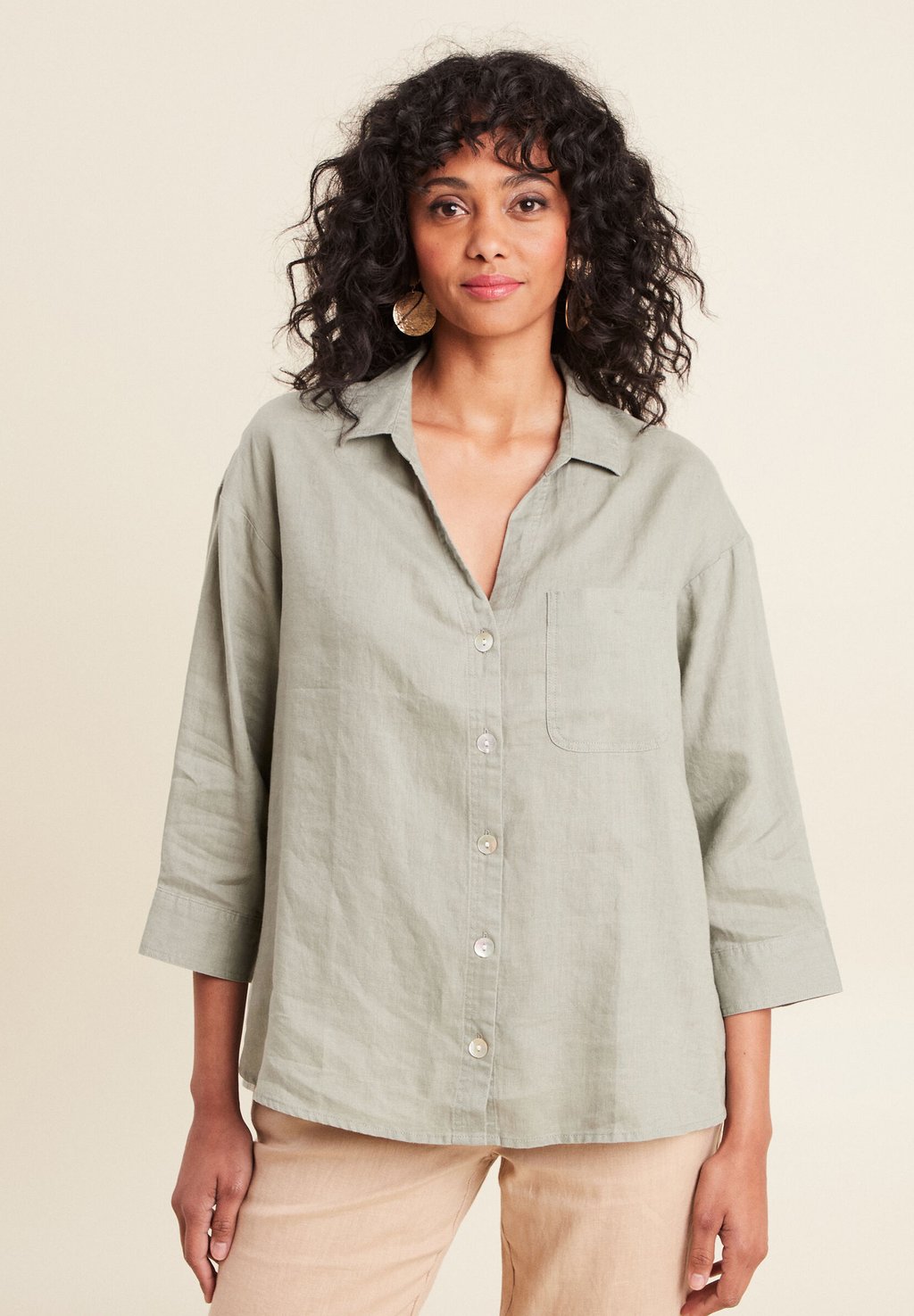 Блузка на пуговицах MIT 3/4-ÄRMELN Breal, светло-зеленый
Блузка на пуговицах MIT 3/4-ÄRMELN Breal, светло-зеленый