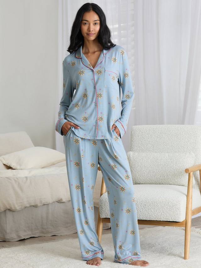 Пижамный комплект с пуговицами Twinkling Sky из TENCEL Modal Chelsea Peers, Blue
Пижамный комплект с пуговицами Twinkling Sky из TENCEL Modal Chelsea Peers, Blue