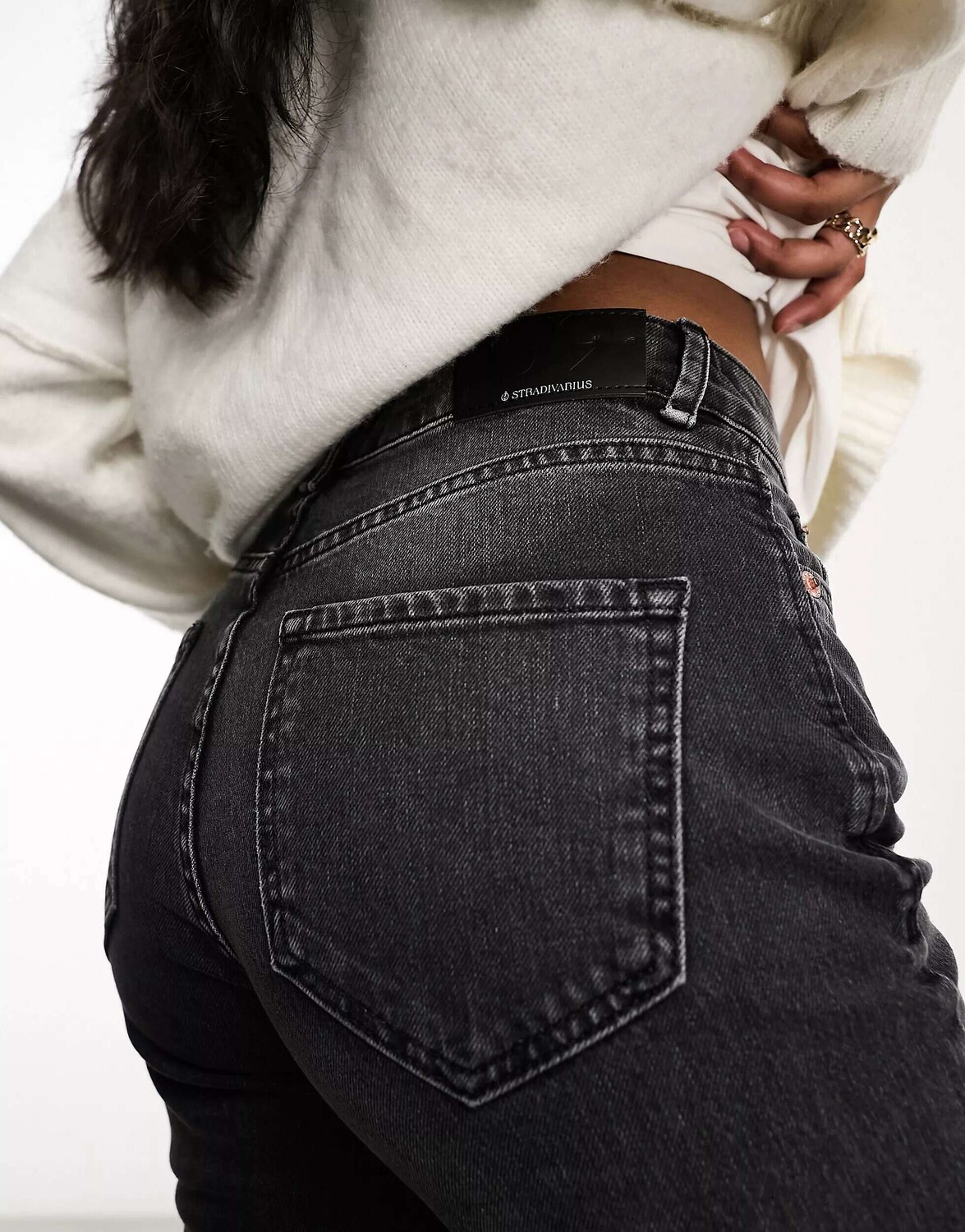 Черные прямые джинсы Stradivarius
Черные прямые джинсы Stradivarius
